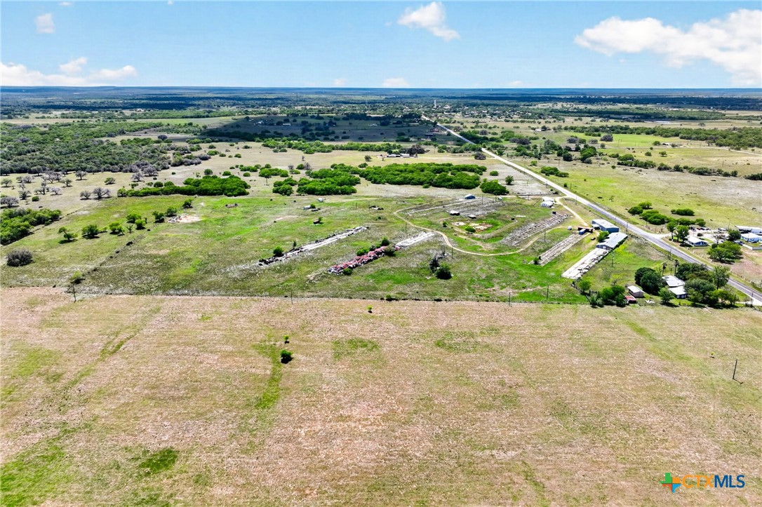 1763 N FM 108