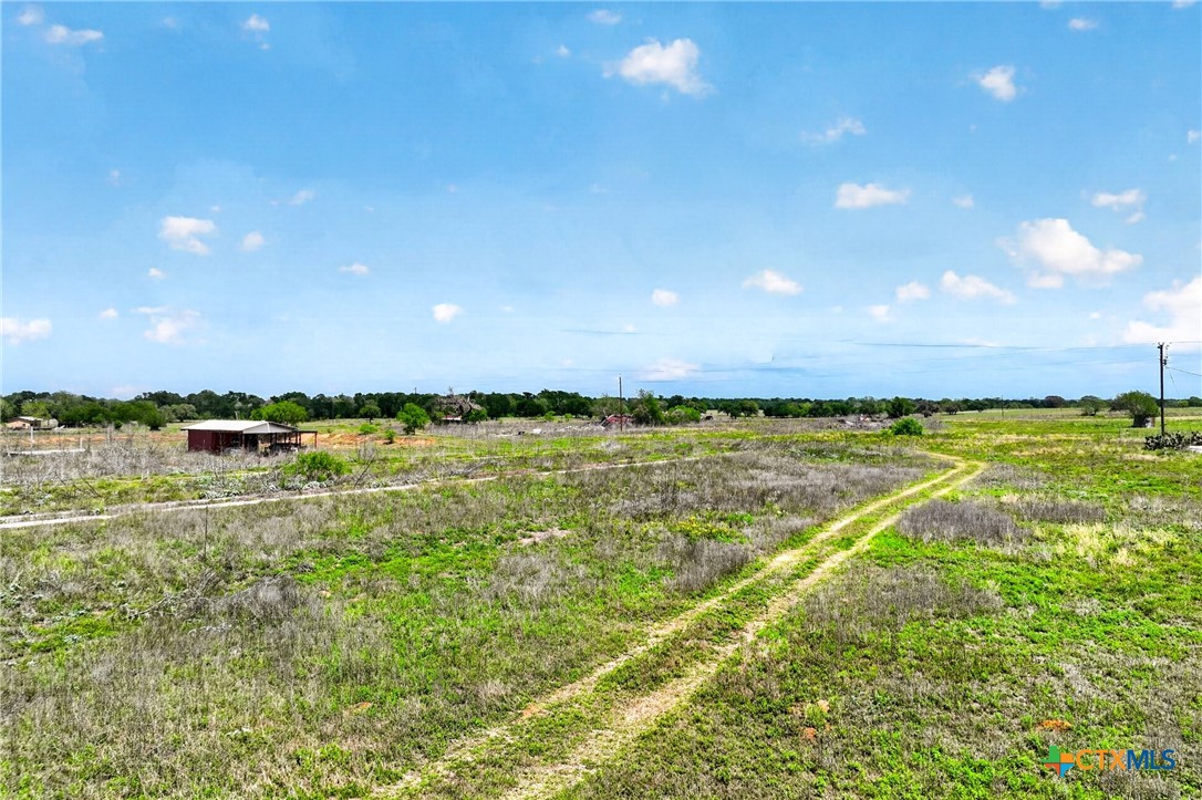 1763 N FM 108