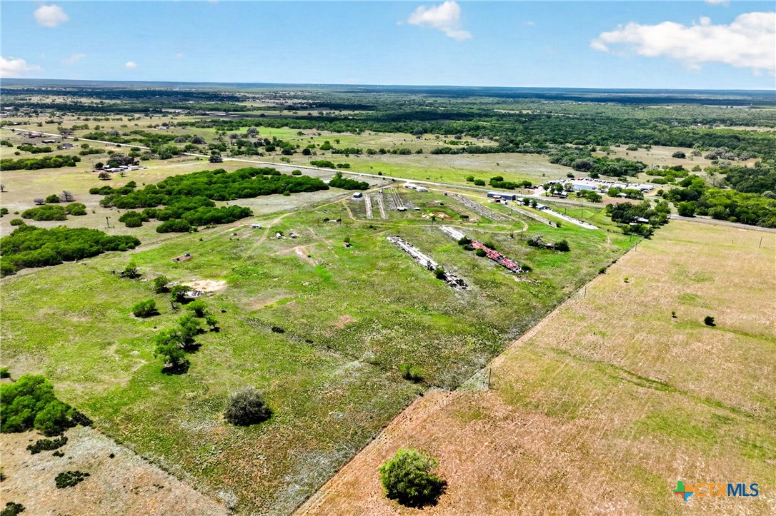 1763 N FM 108