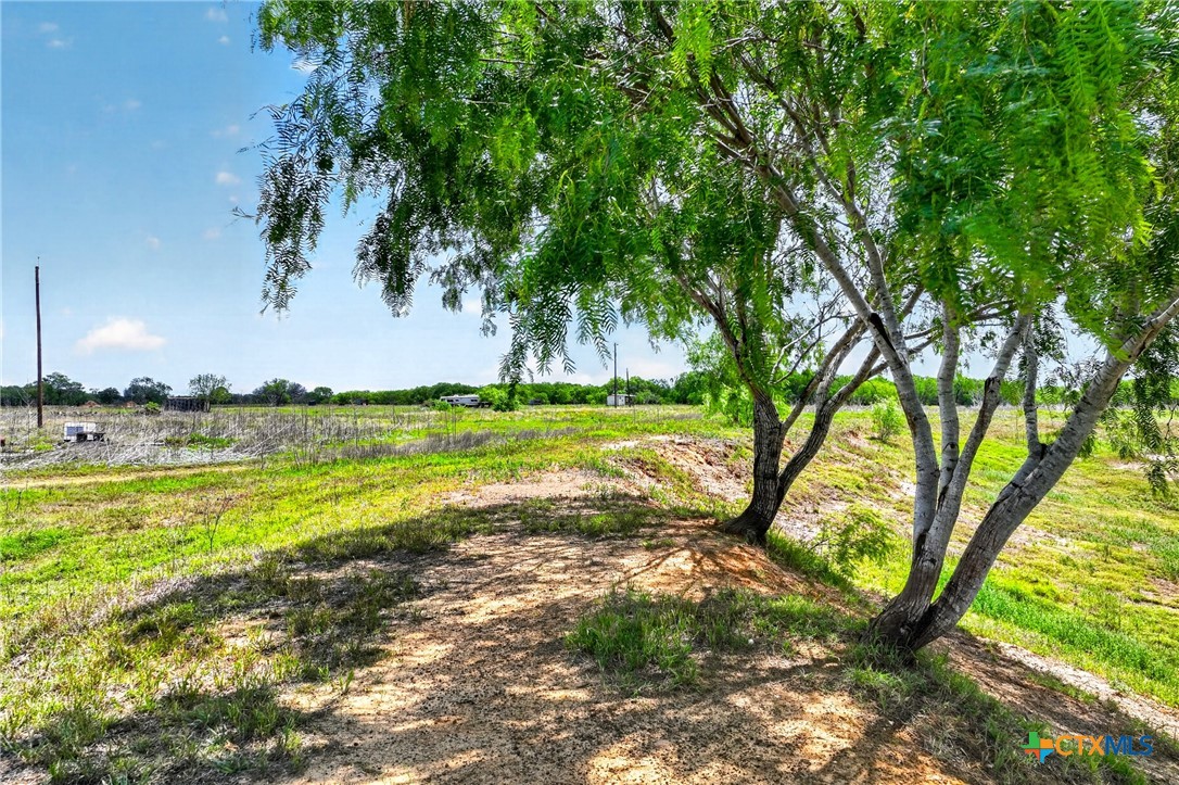 1763 N FM 108
