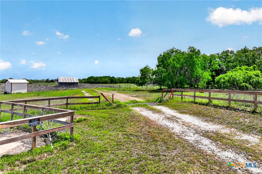 1763 N FM 108