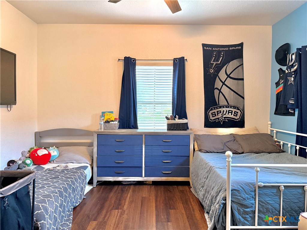 2002 Yellow Rose Way