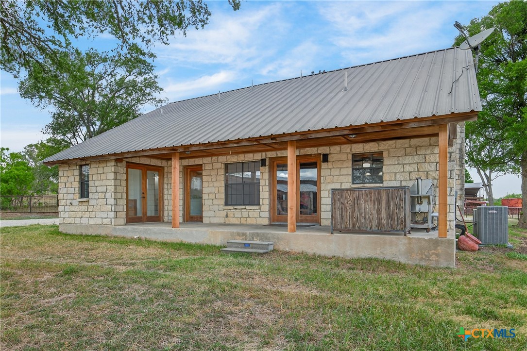 1077 Burdette Wells Road