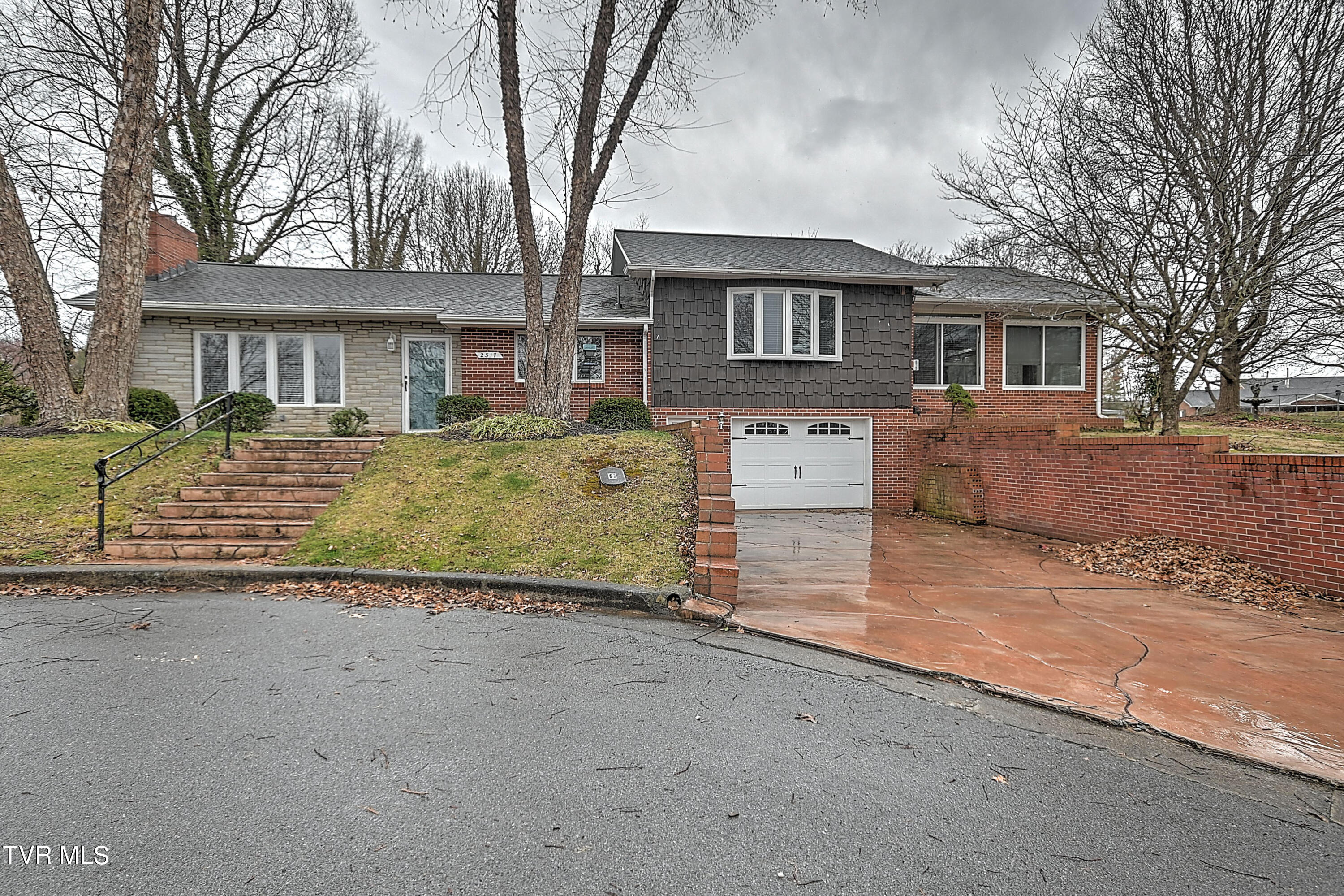 2317 Cretsinger Drive