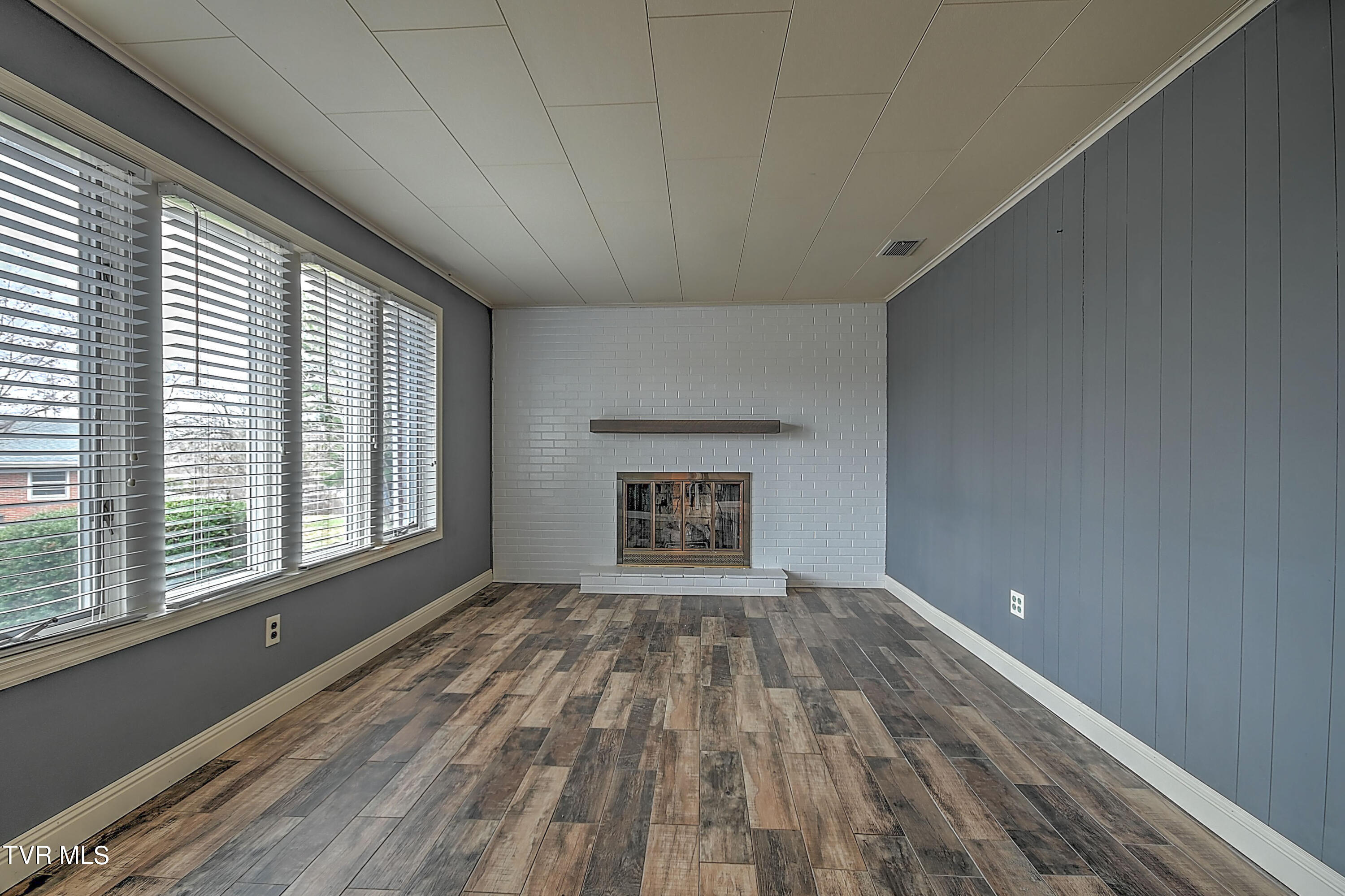 2317 Cretsinger Drive