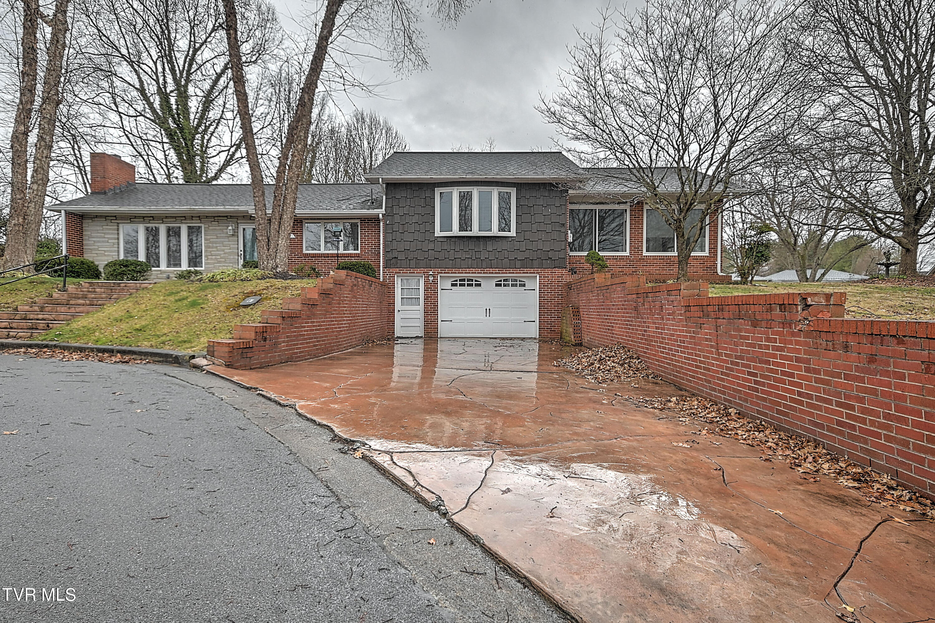 2317 Cretsinger Drive