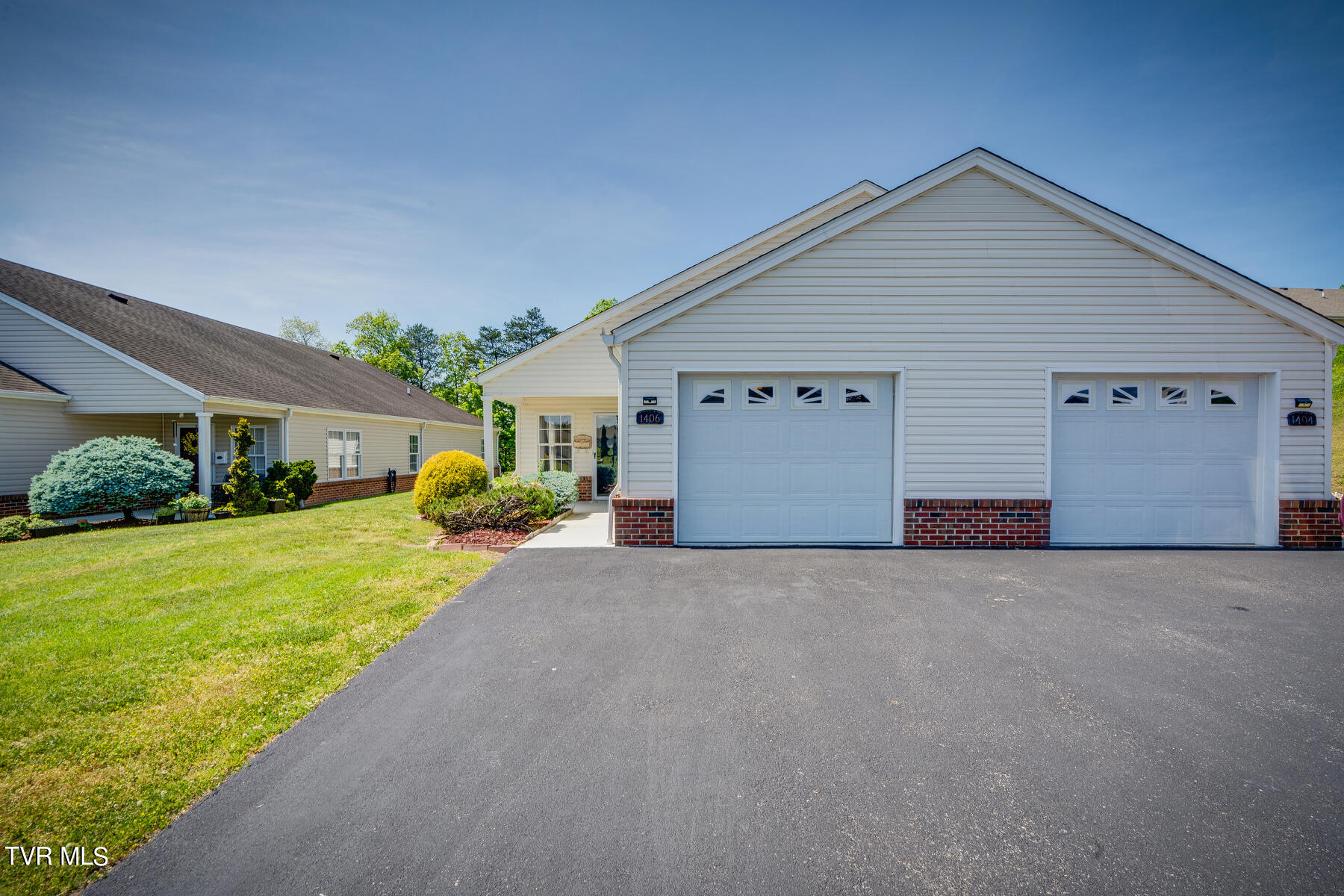1406 Lodge Pine Walk, 1406