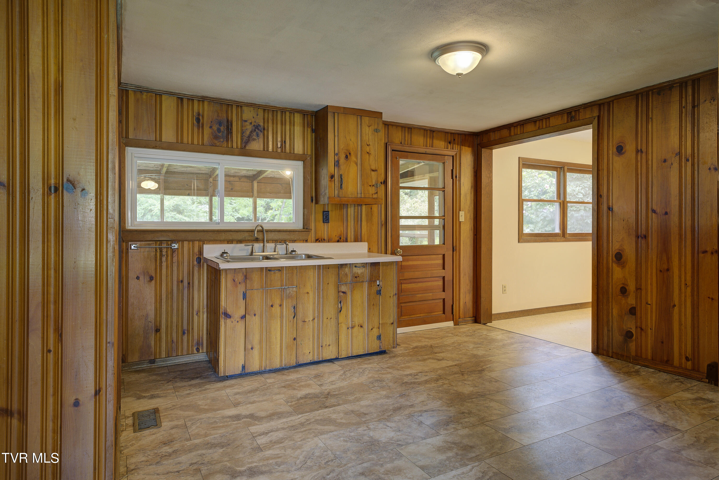 319 Scott Road