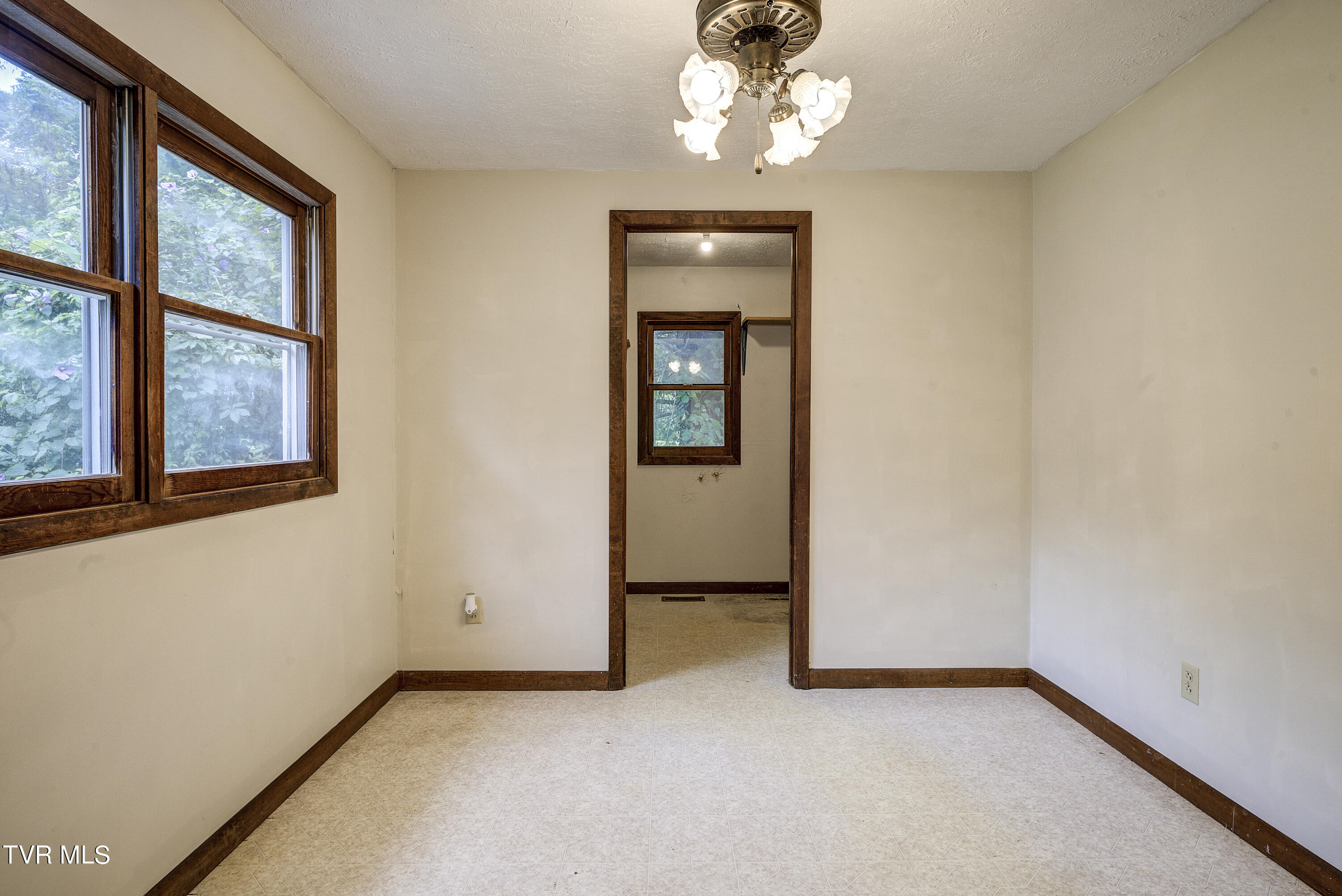 319 Scott Road