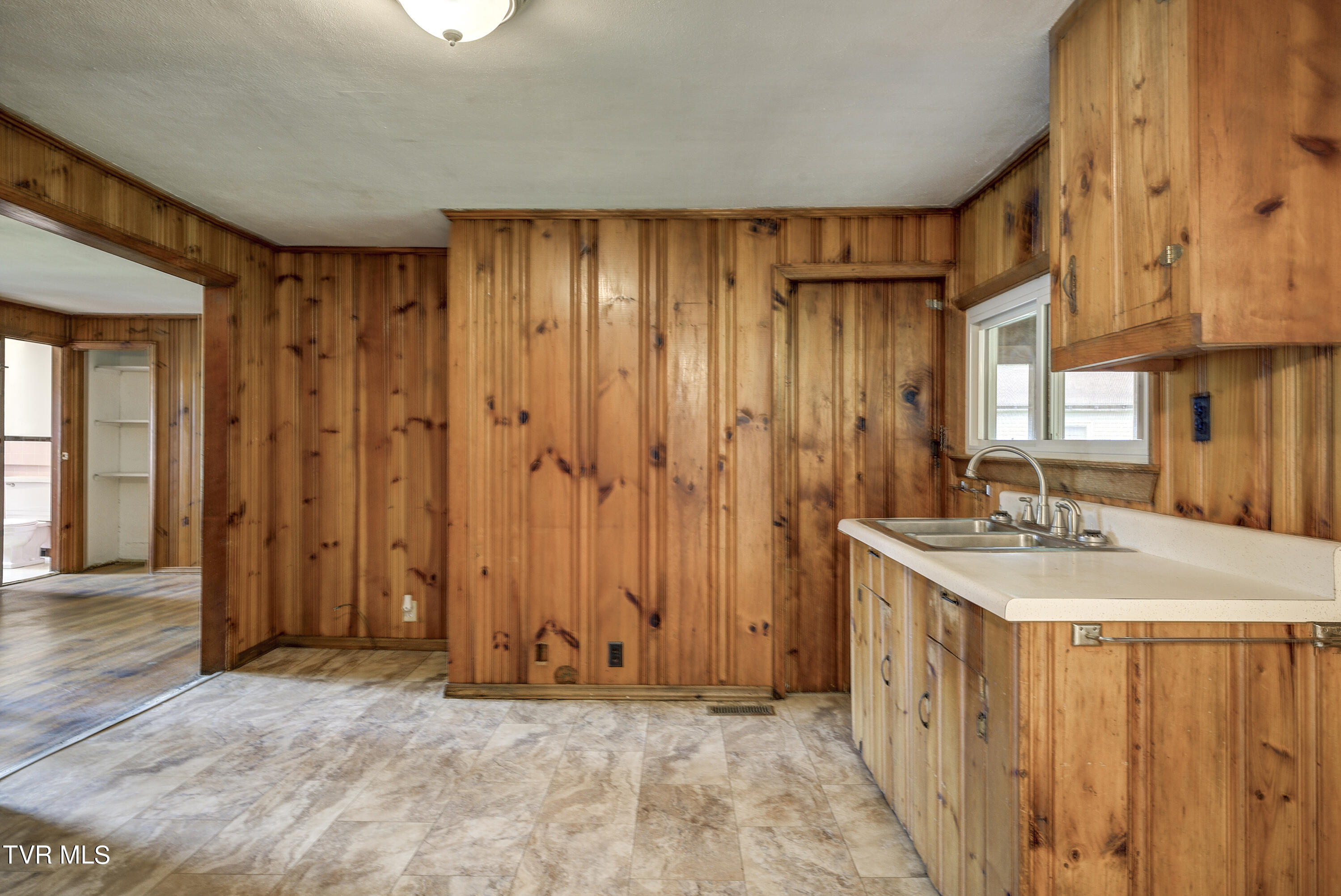 319 Scott Road
