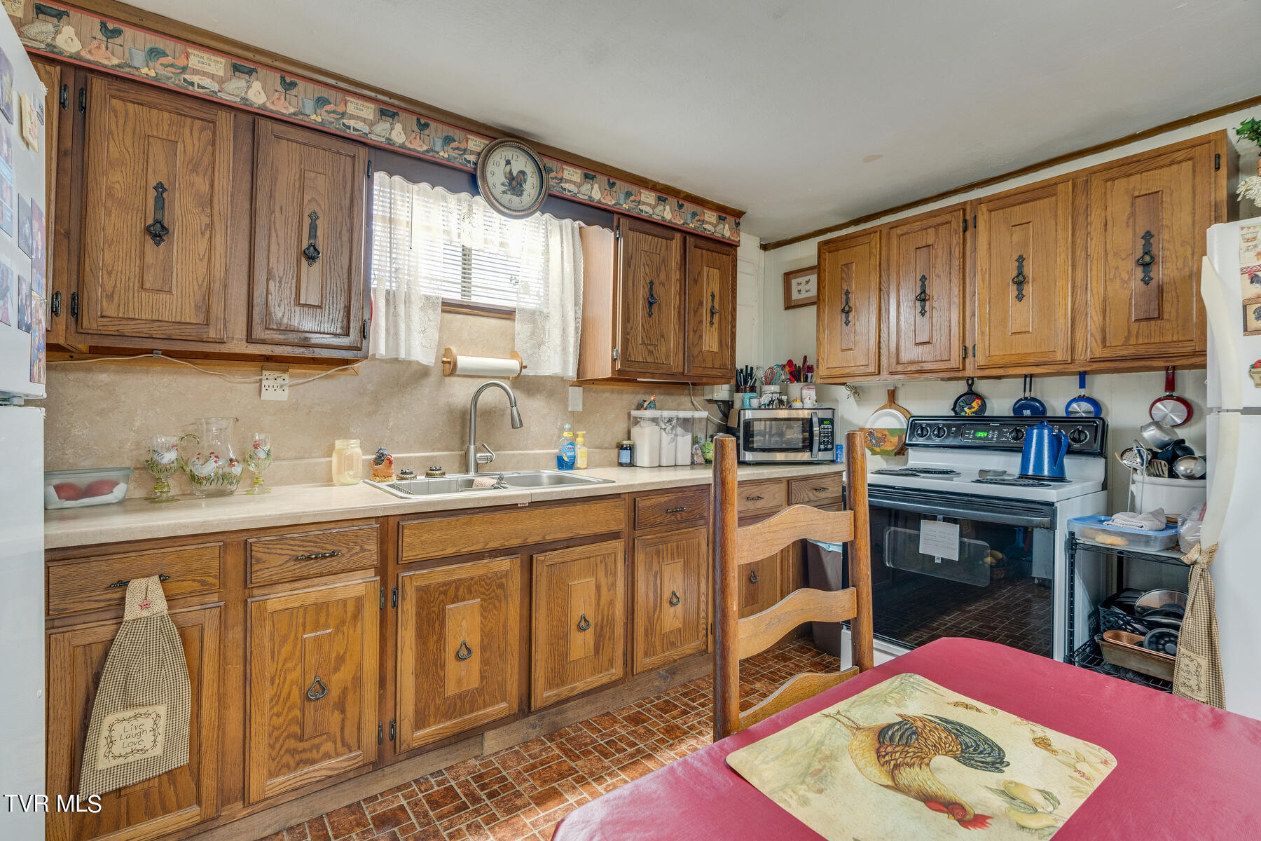 422 Looneys Gap Road