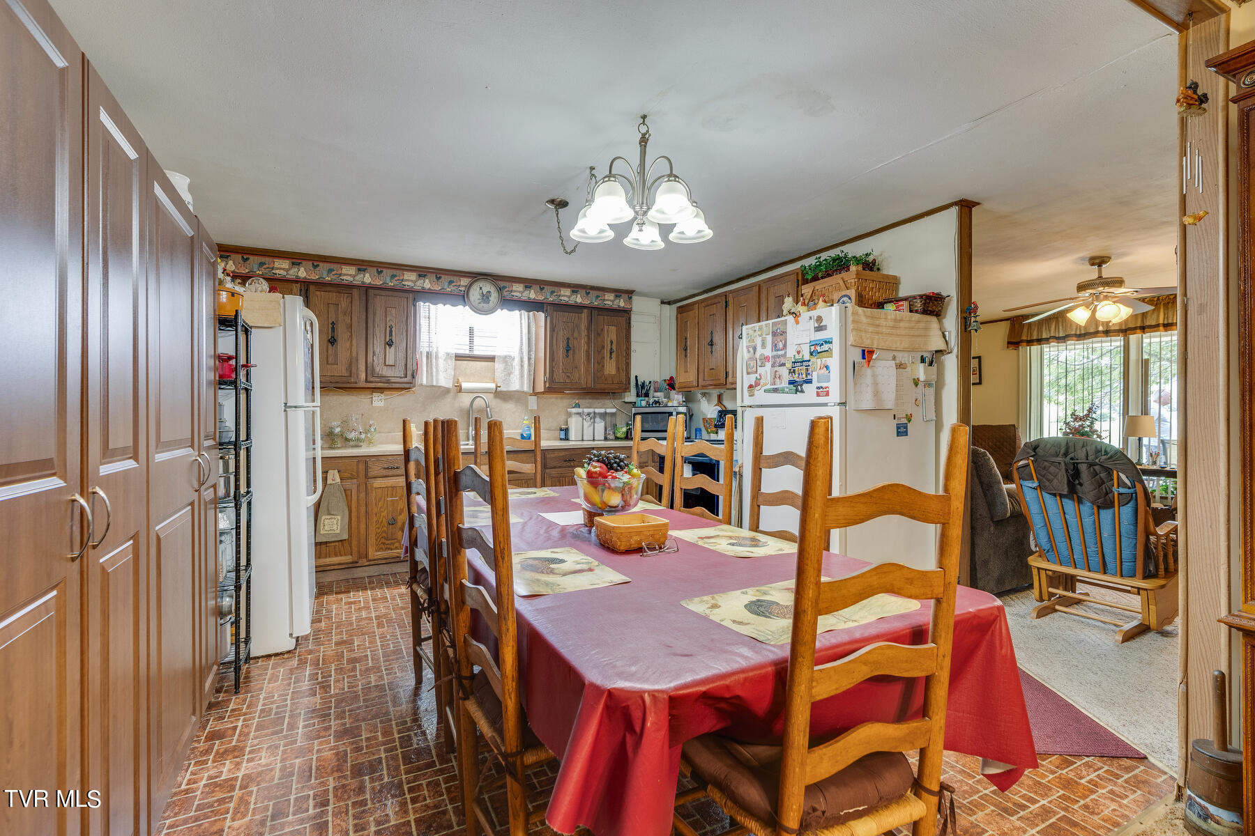 422 Looneys Gap Road