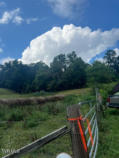 422 Looneys Gap Road