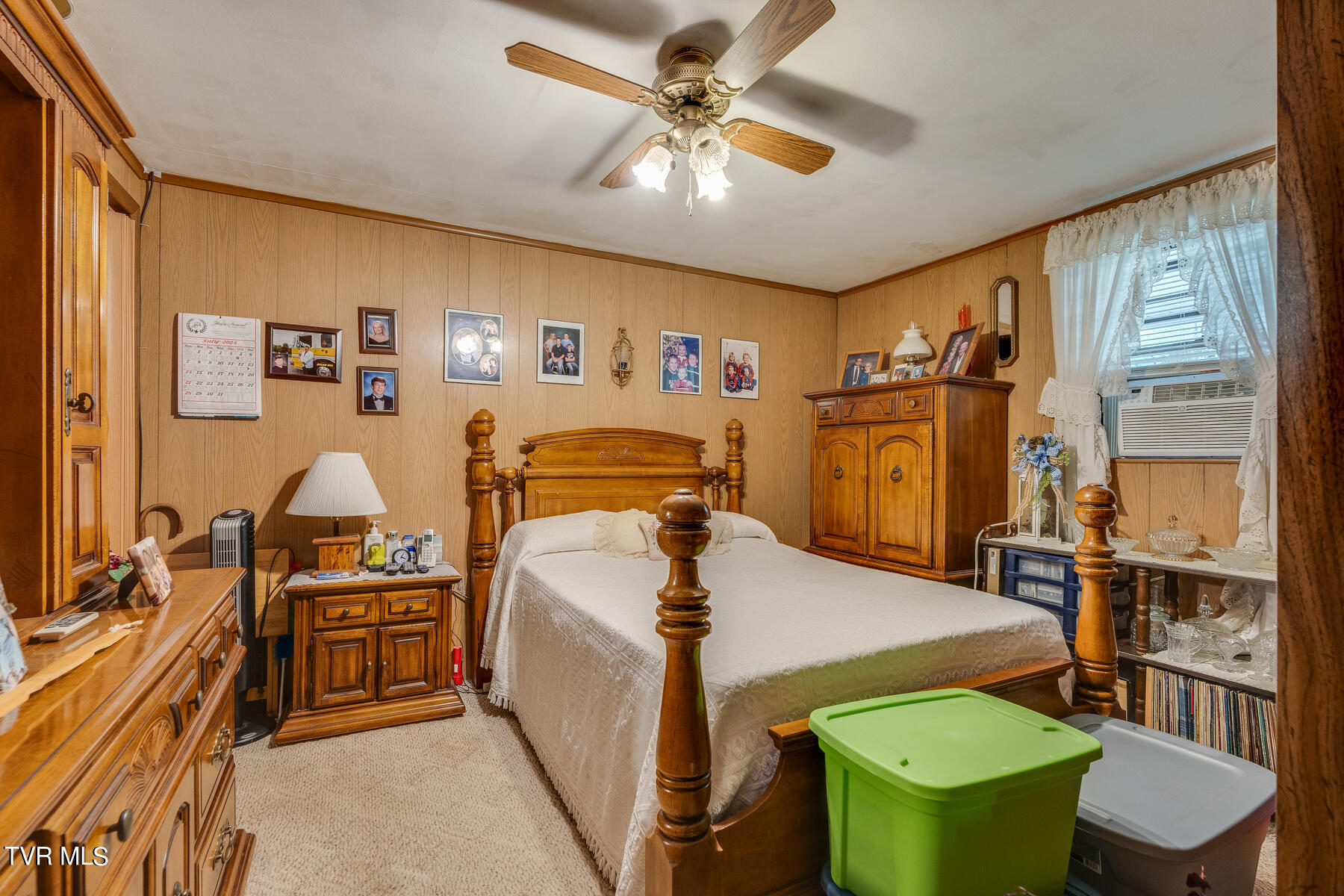 422 Looneys Gap Road