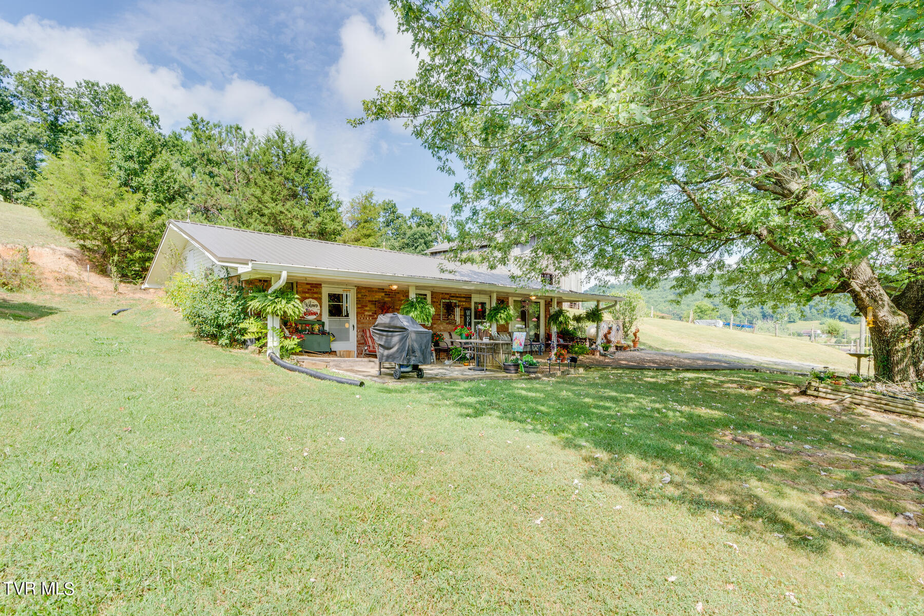 422 Looneys Gap Road