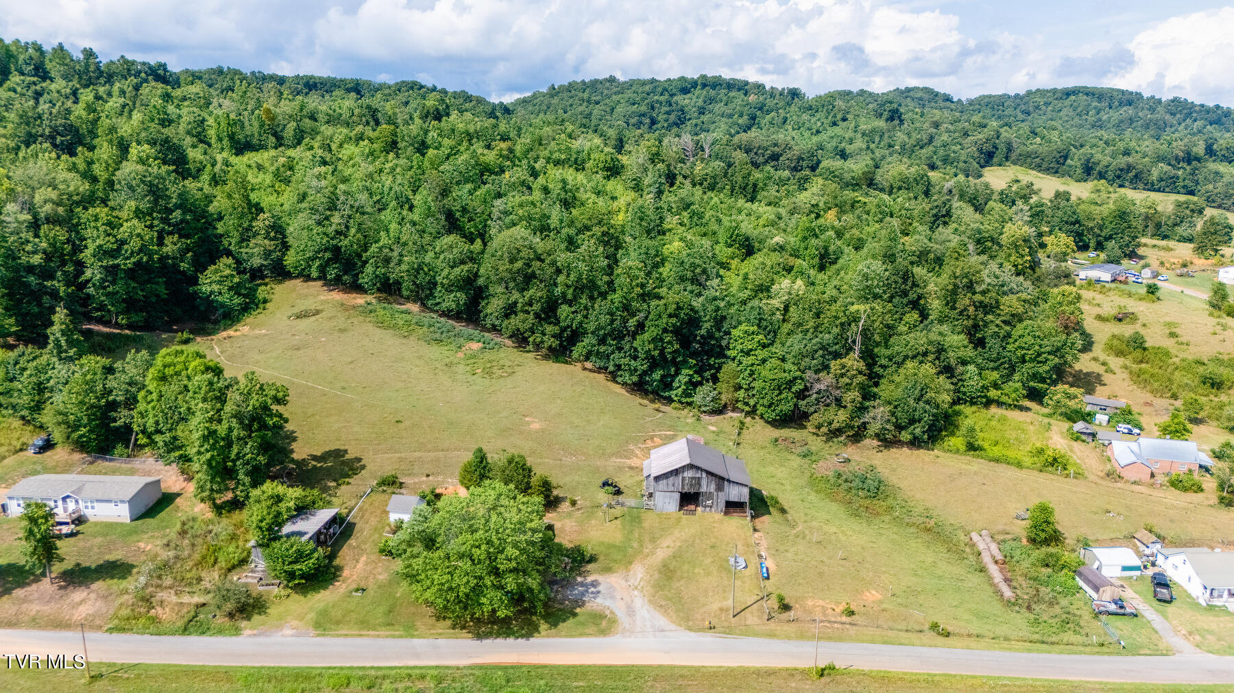 422 Looneys Gap Road