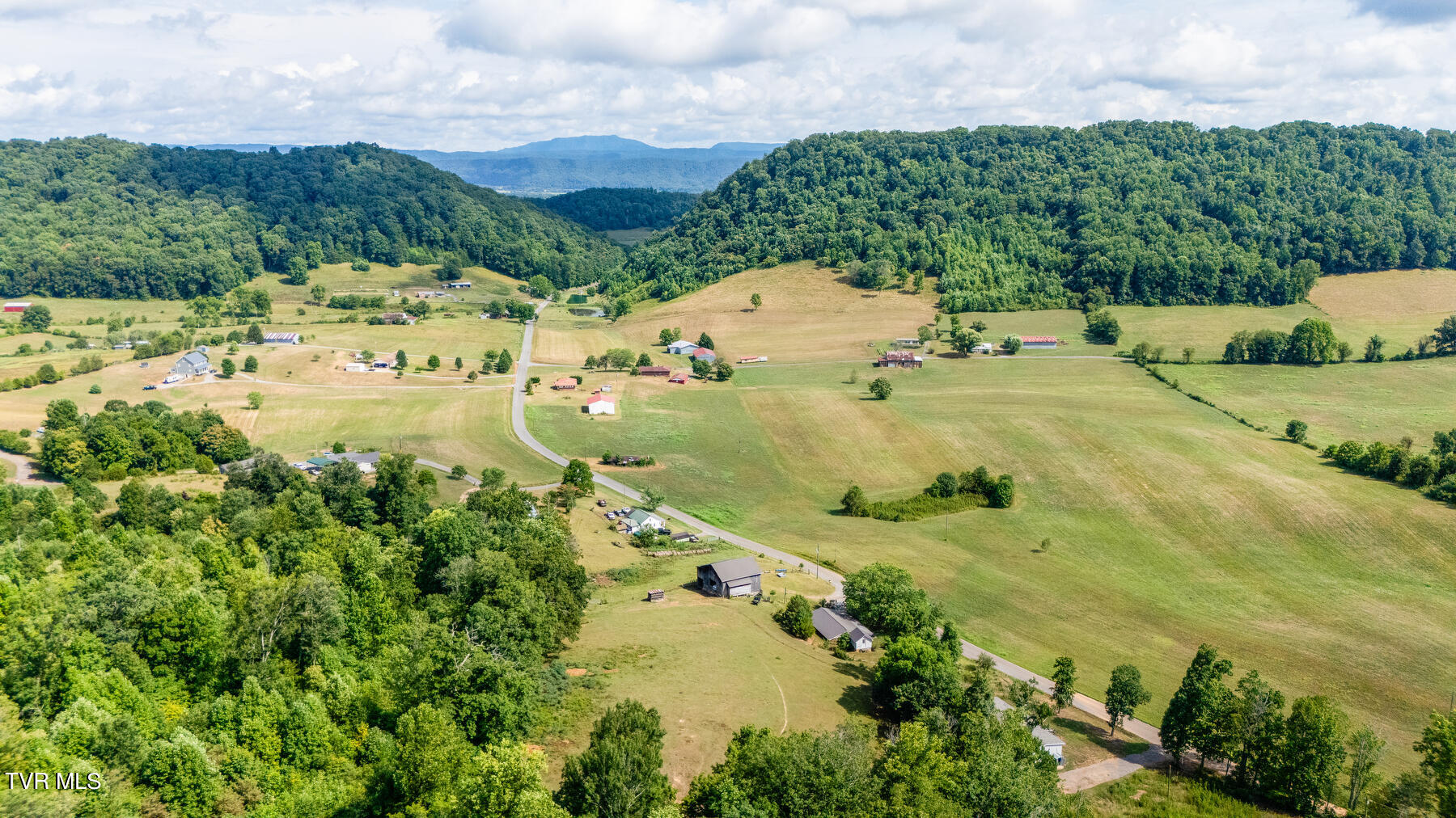 422 Looneys Gap Road