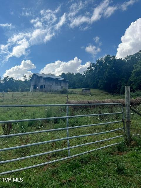 422 Looneys Gap Road