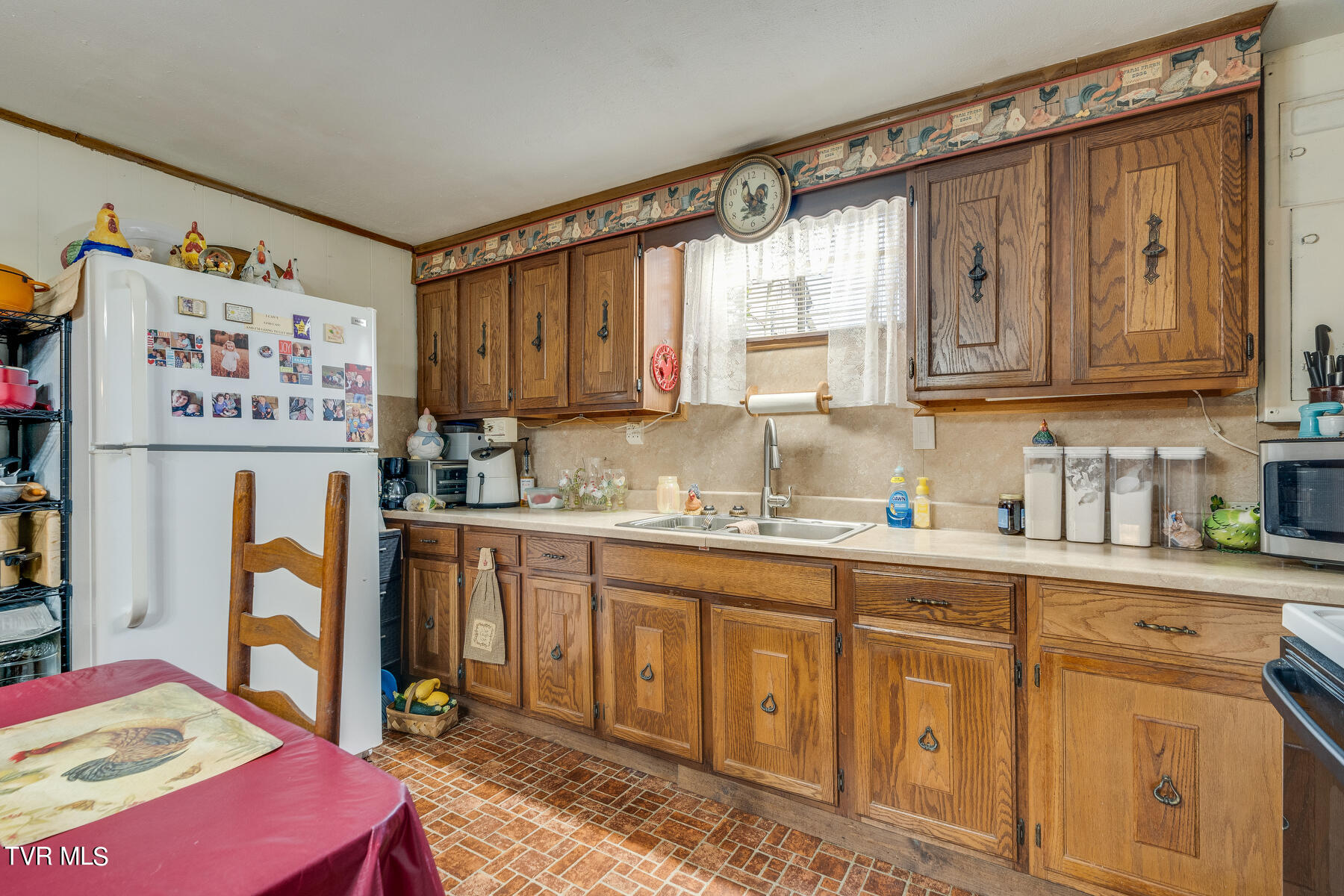 422 Looneys Gap Road