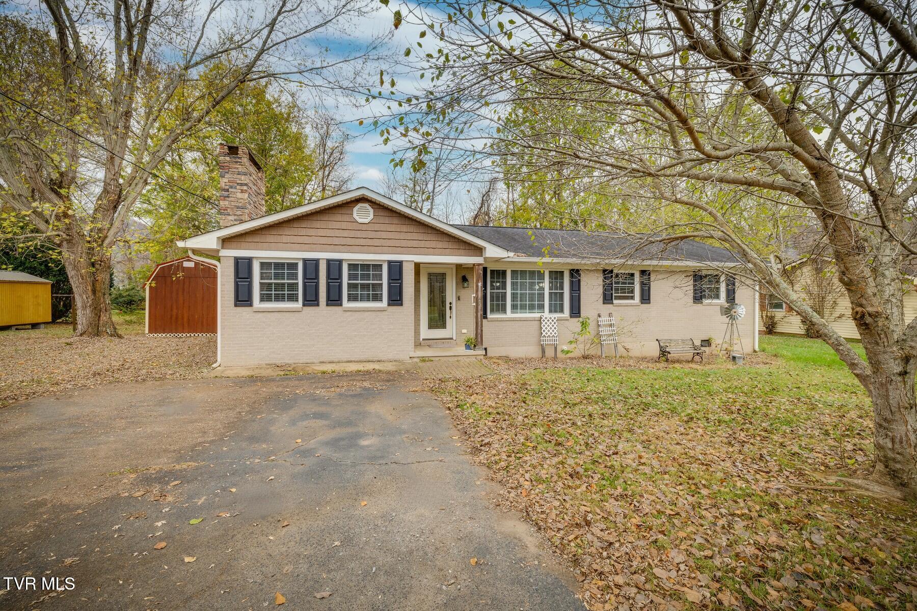 108 Meadowbrook Street
