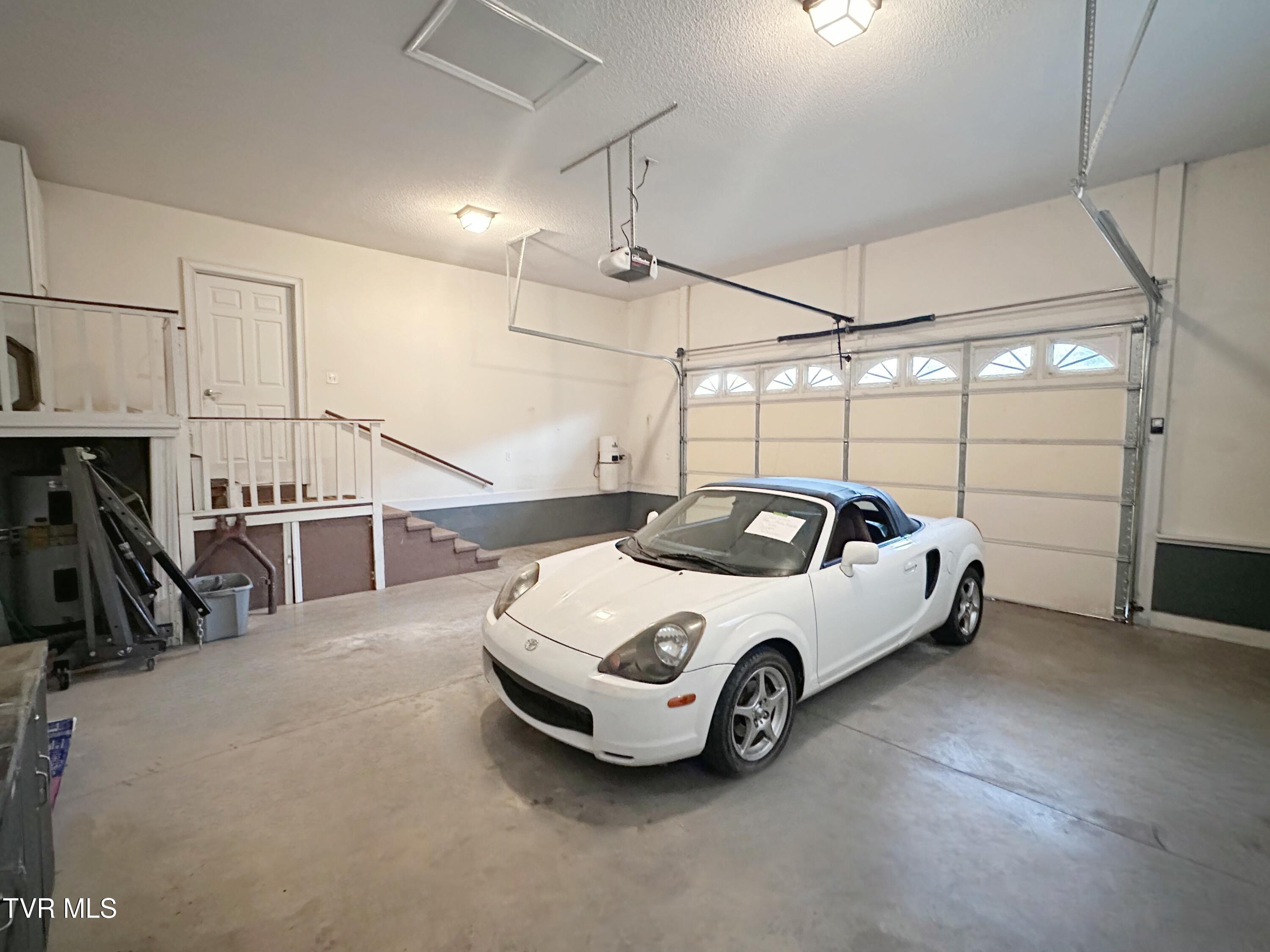 2566 Bob Little Road
