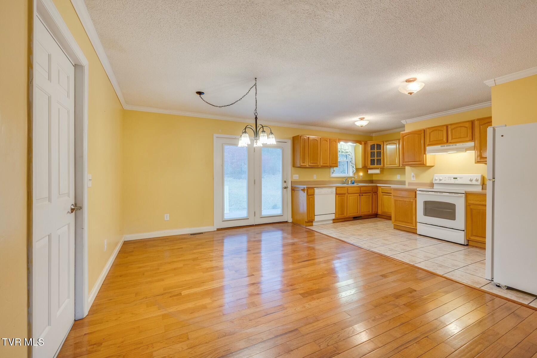 2566 Bob Little Road