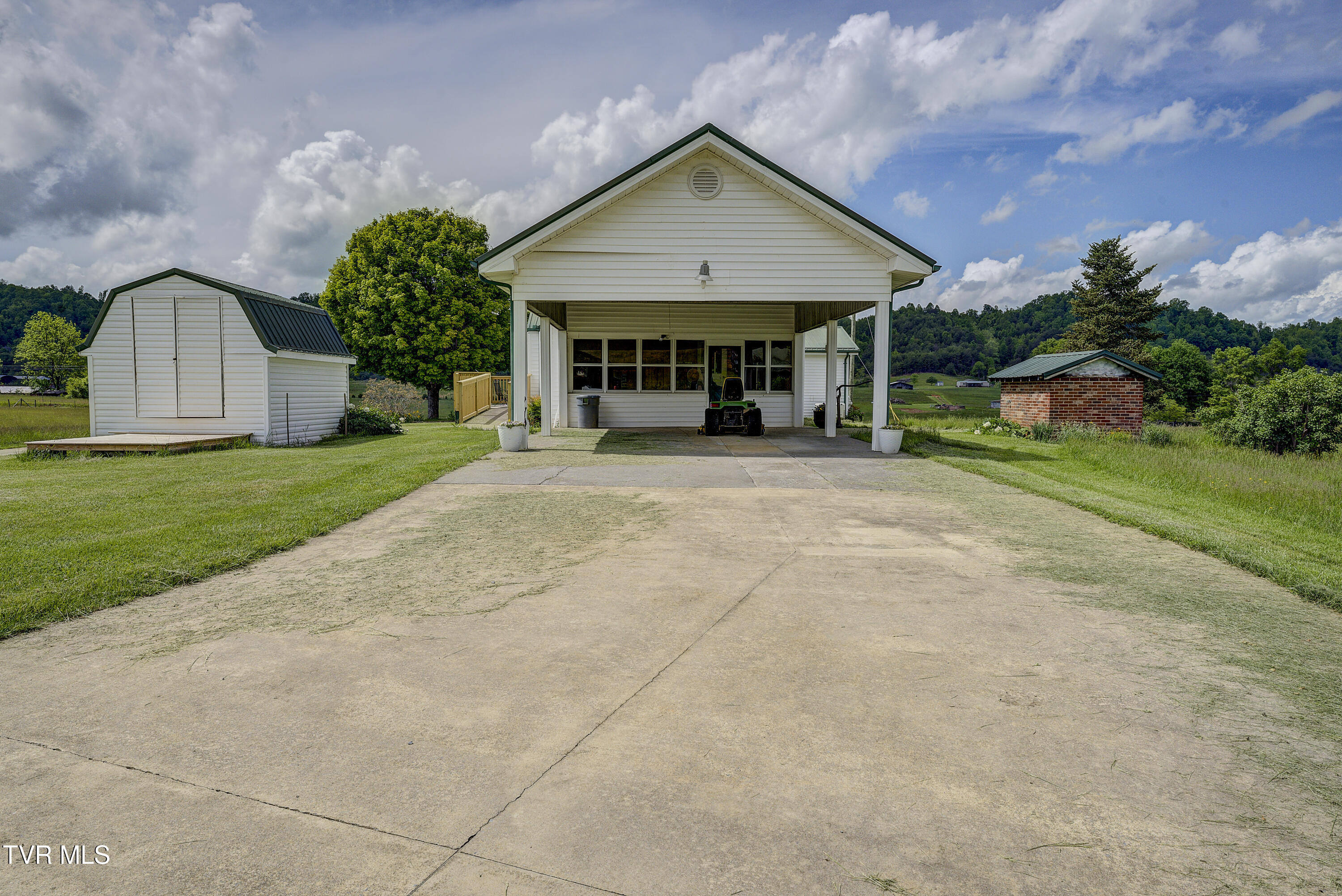 3570 Stanley Valley Road