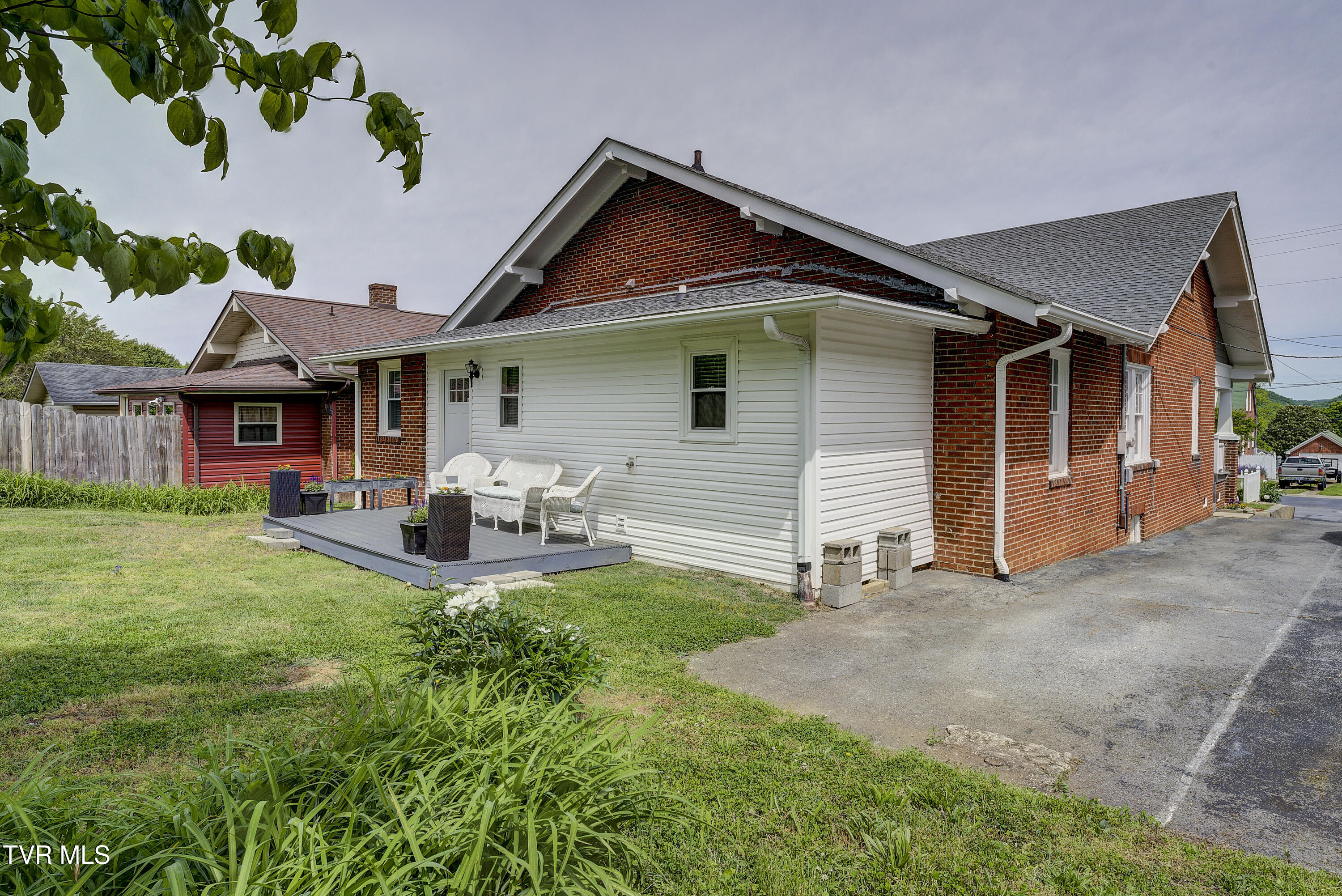 110 East I Street