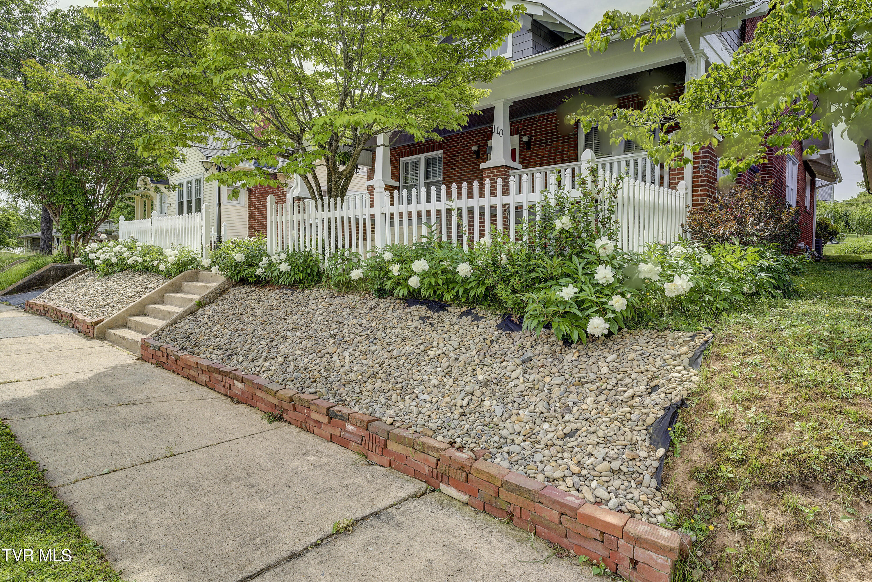 110 East I Street