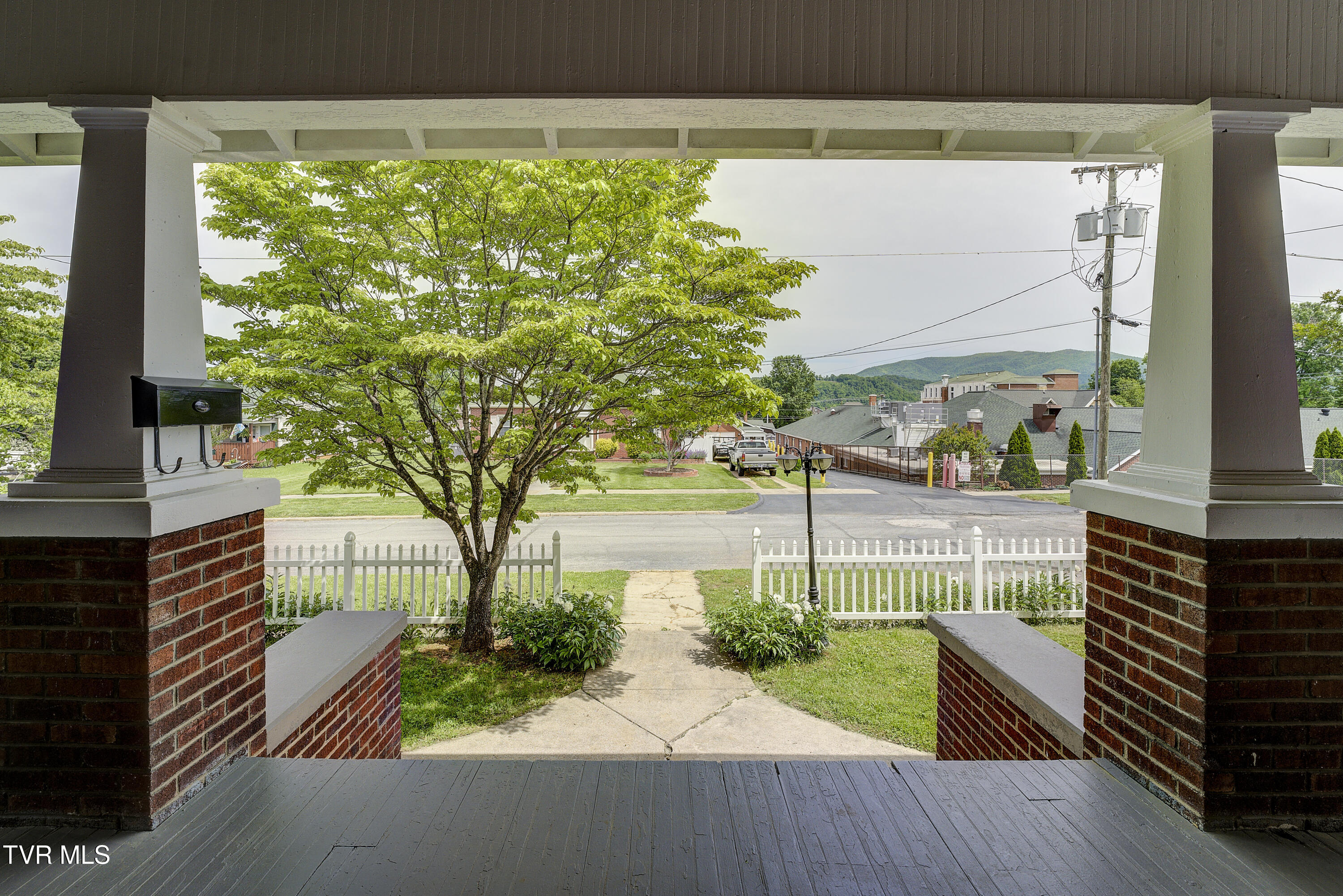 110 East I Street