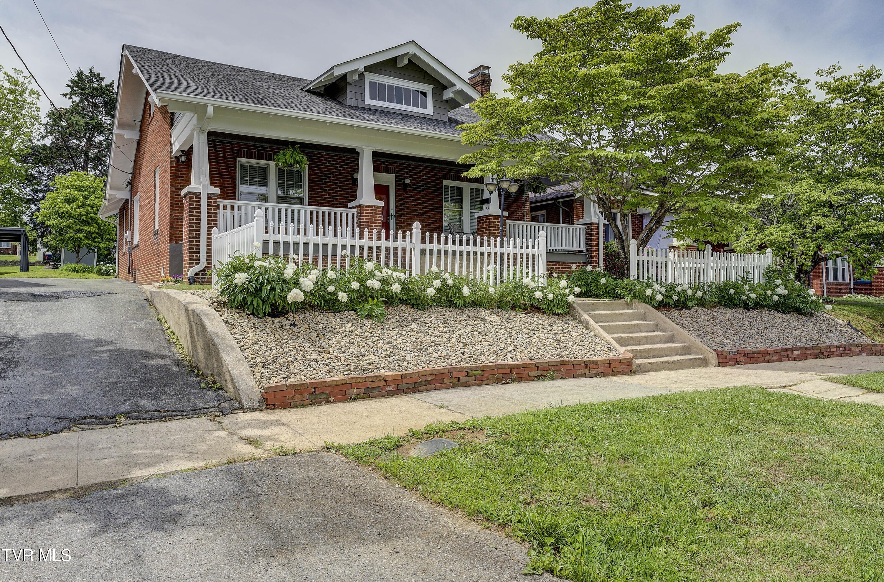 110 East I Street