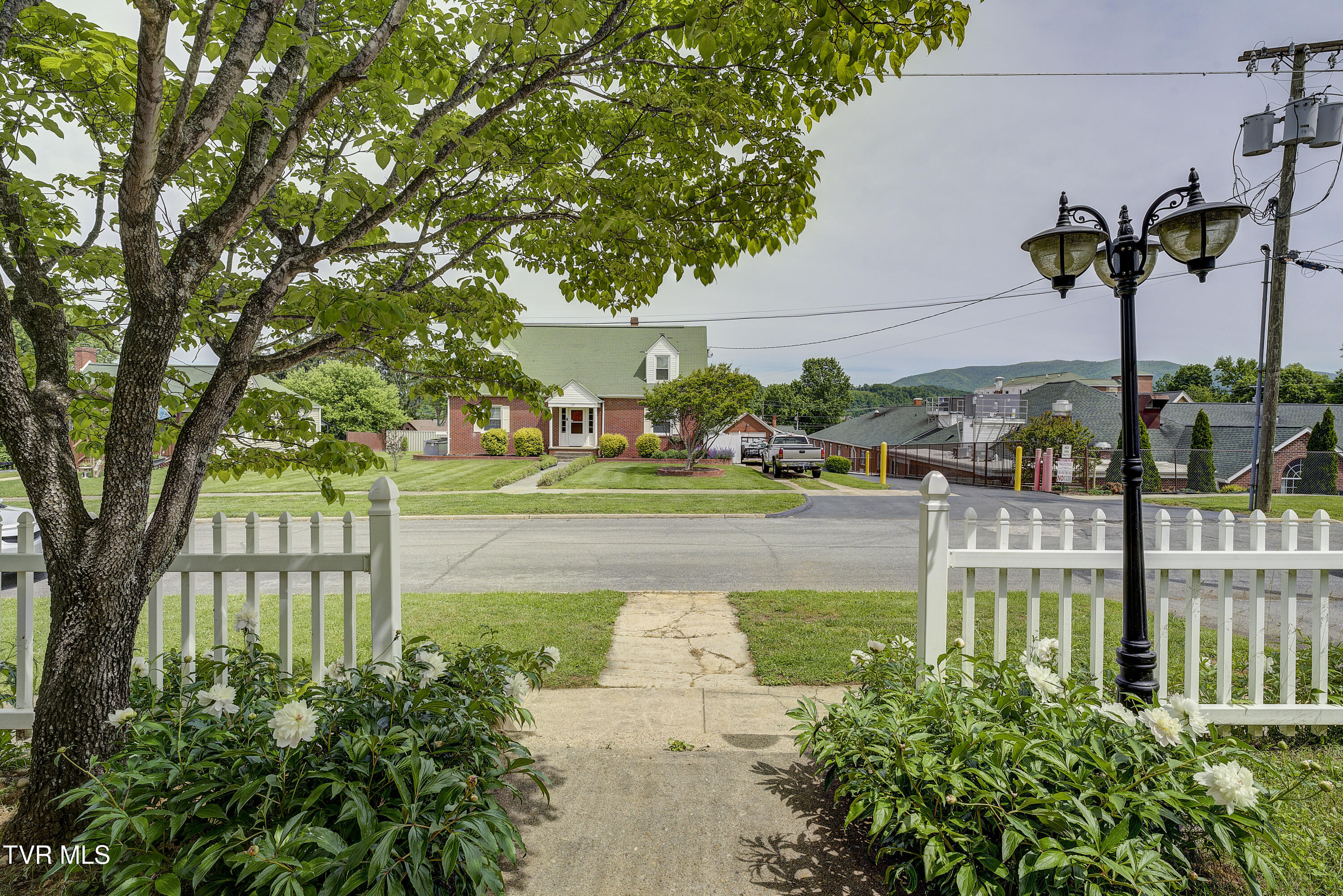 110 East I Street