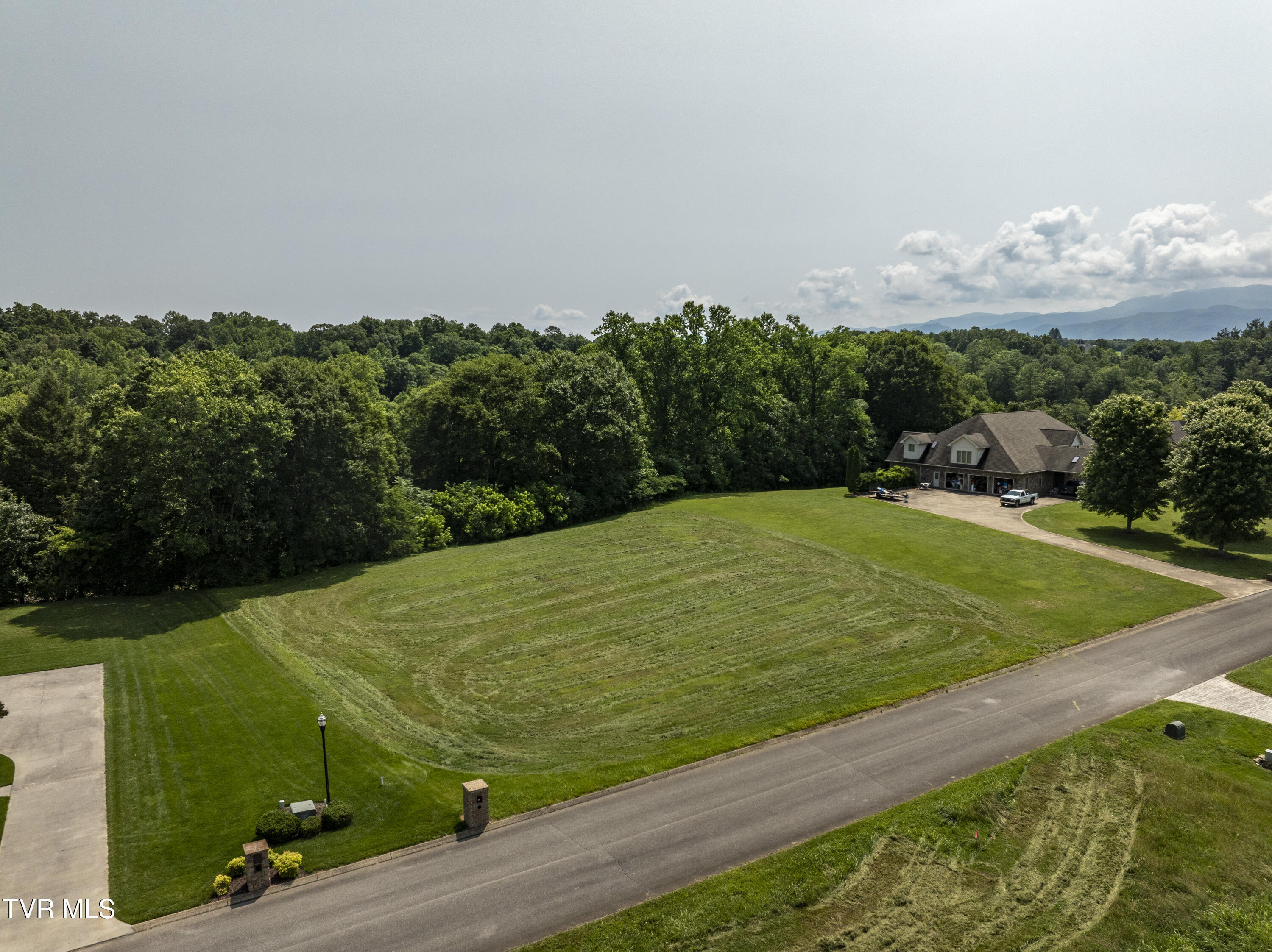 613 Waterstone Circle