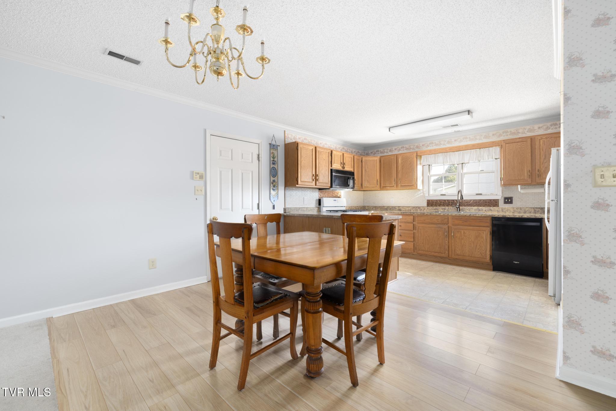 1725 West Lakeview Drive 31