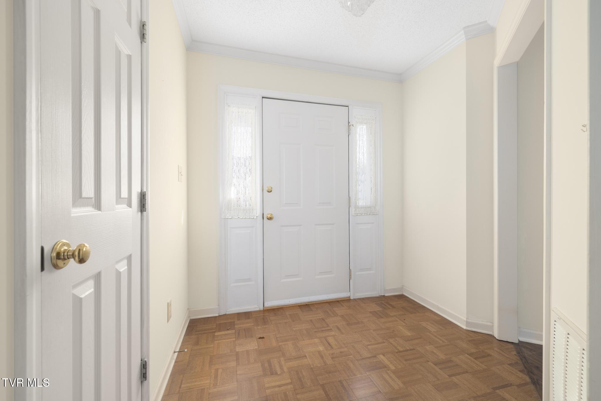 1725 West Lakeview Drive 31
