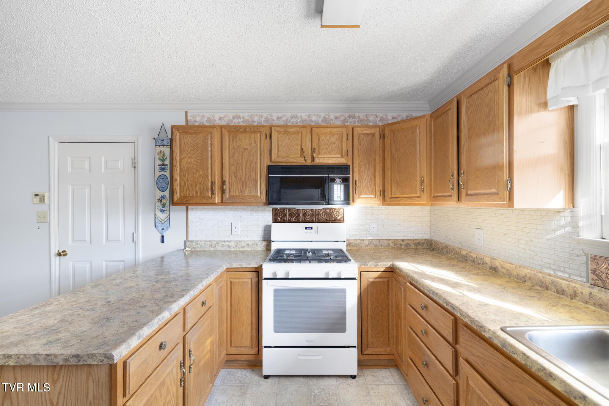 1725 West Lakeview Drive 31