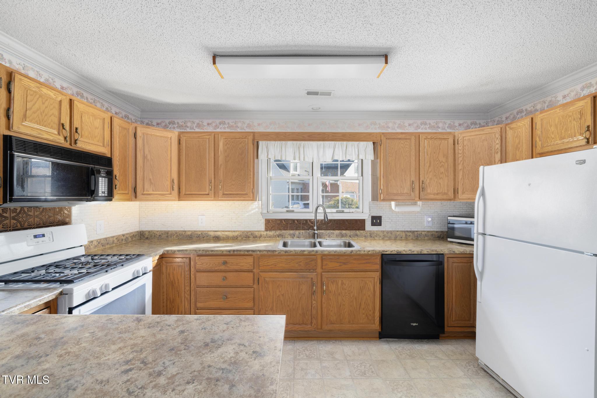 1725 West Lakeview Drive 31