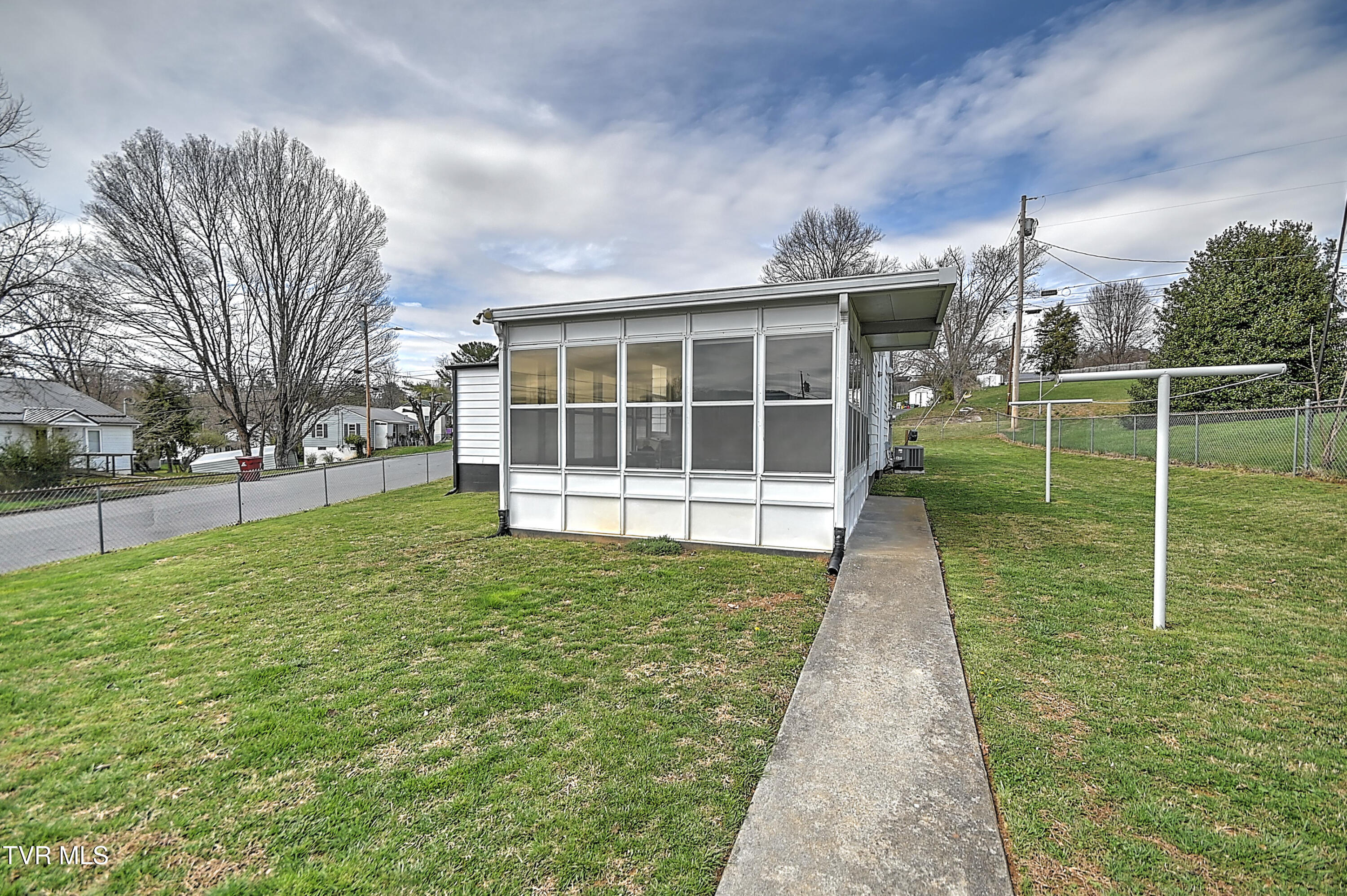 1017 Harding Avenue