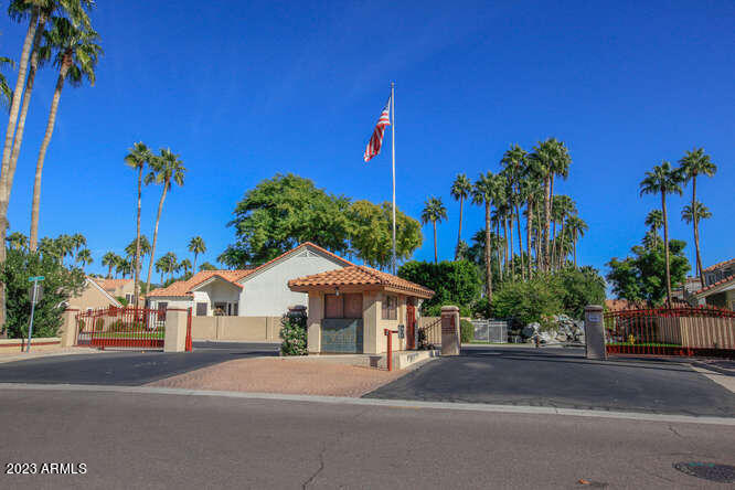 610 S MARINA Drive