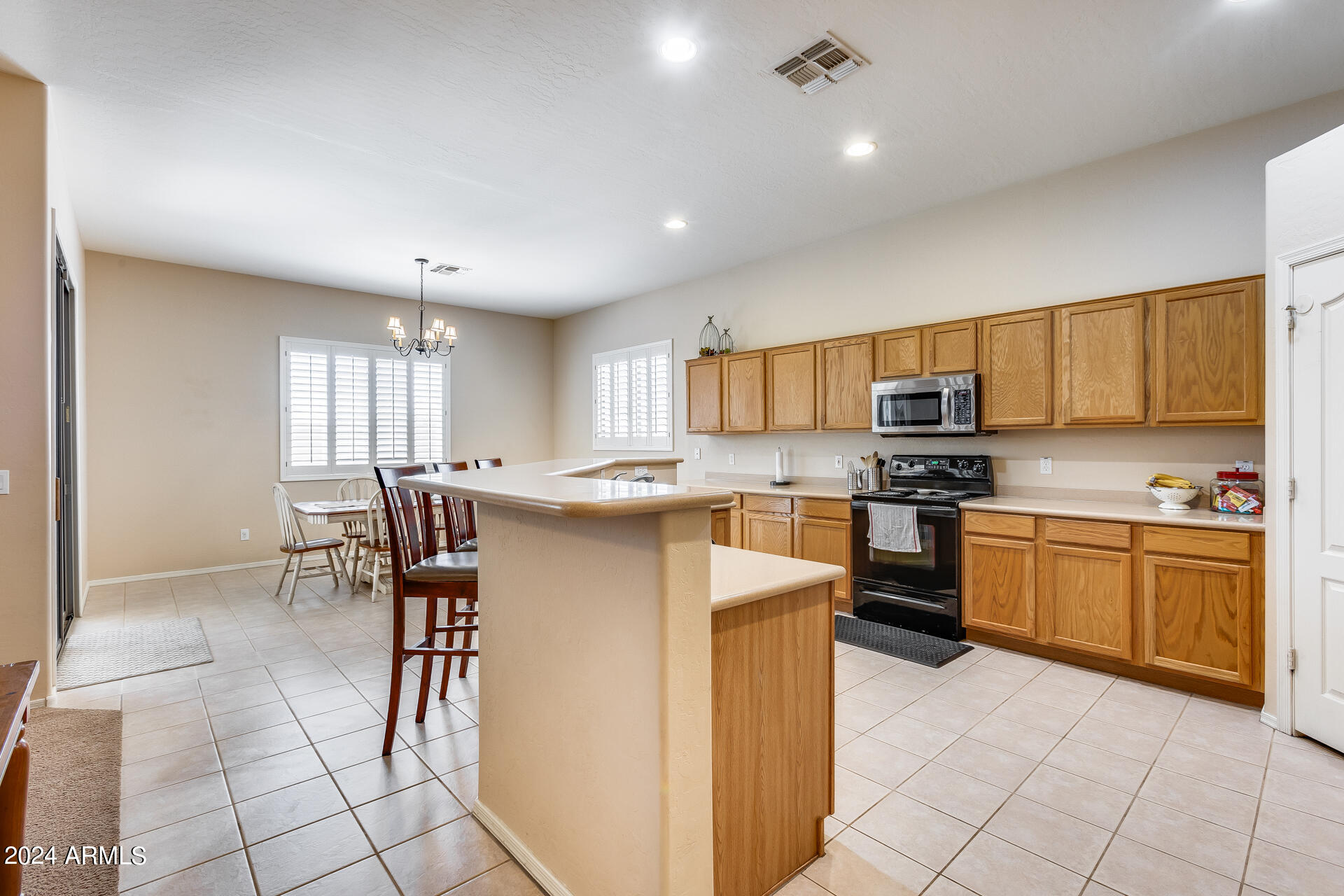 7343 W ROWEL Road
