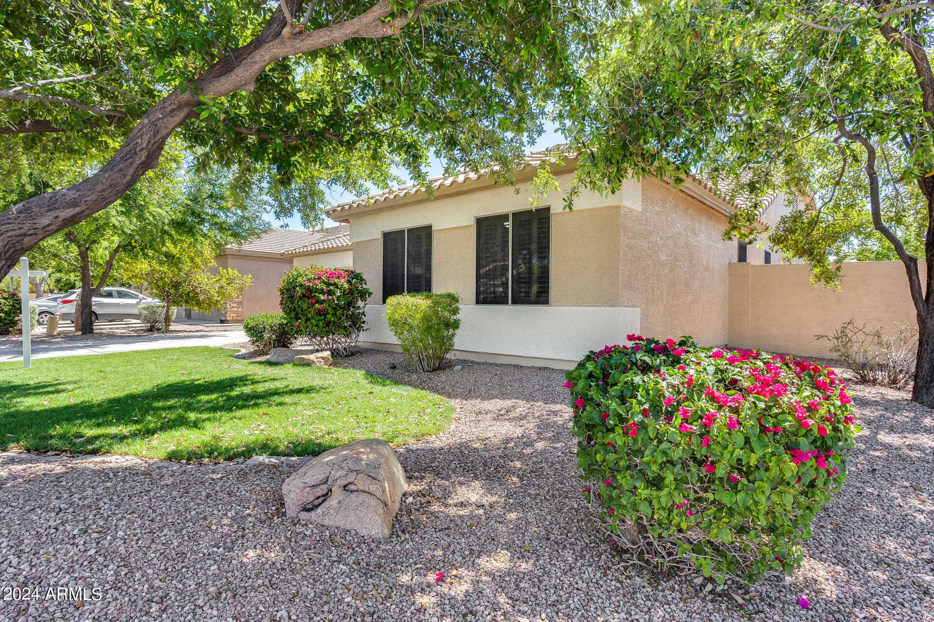7343 W ROWEL Road