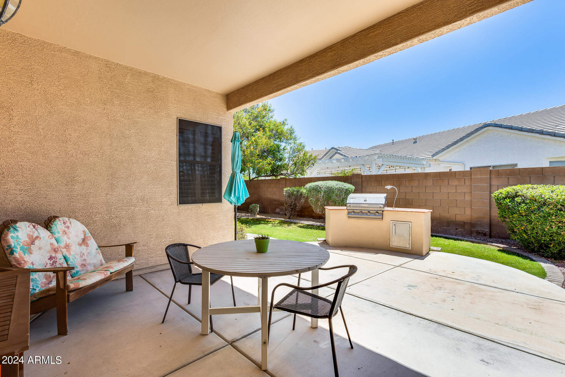 7343 W ROWEL Road