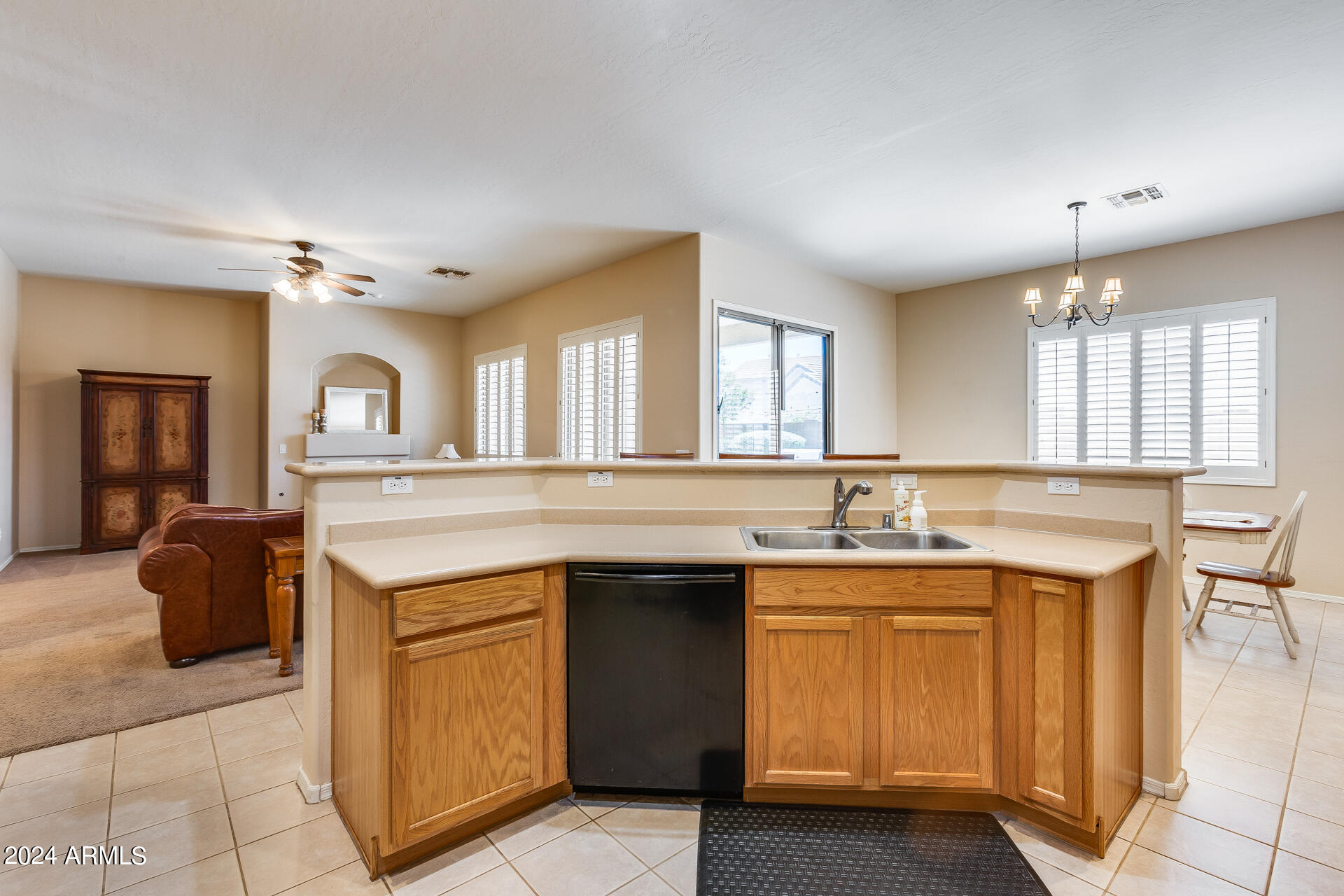 7343 W ROWEL Road
