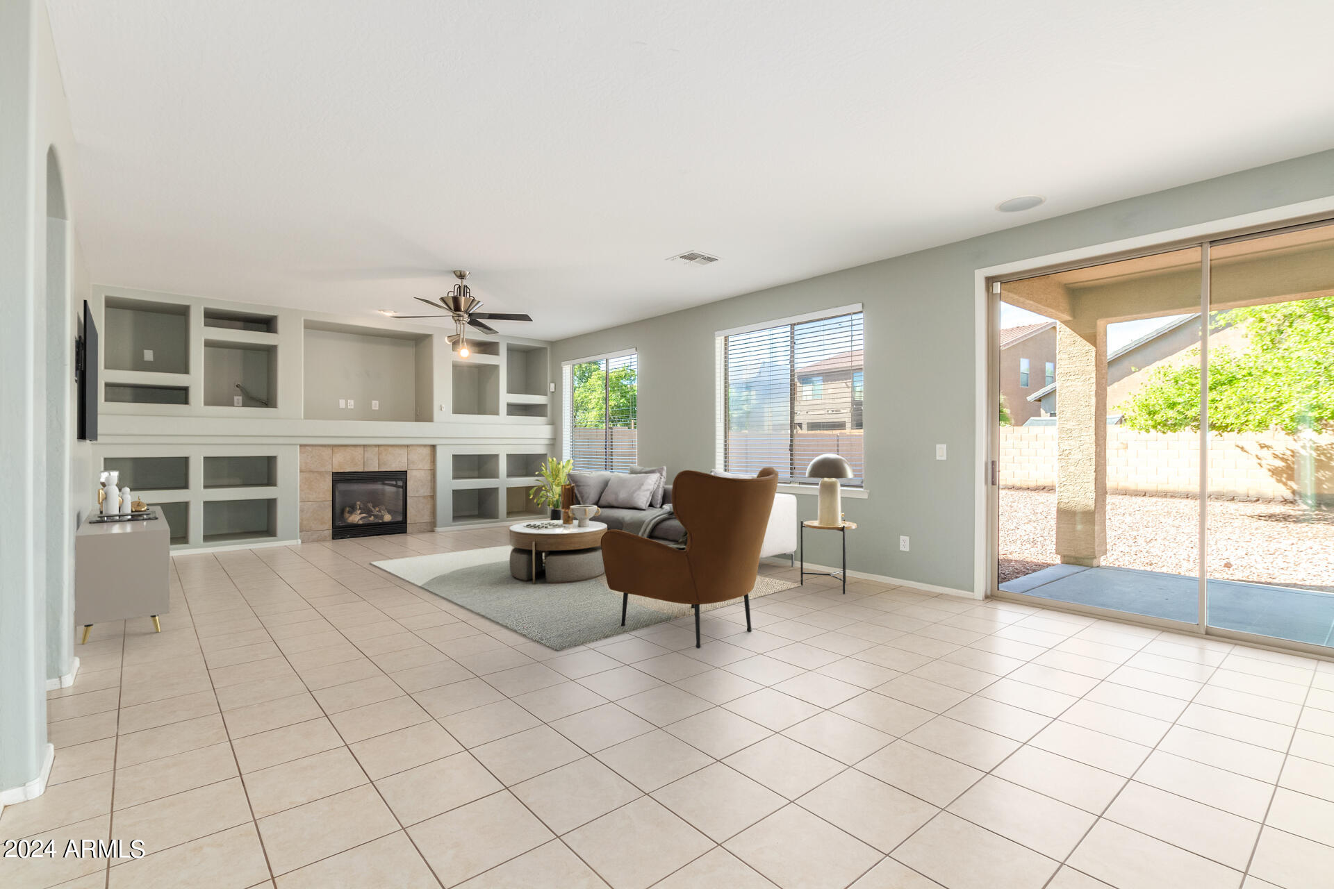 5606 W CARSON Road