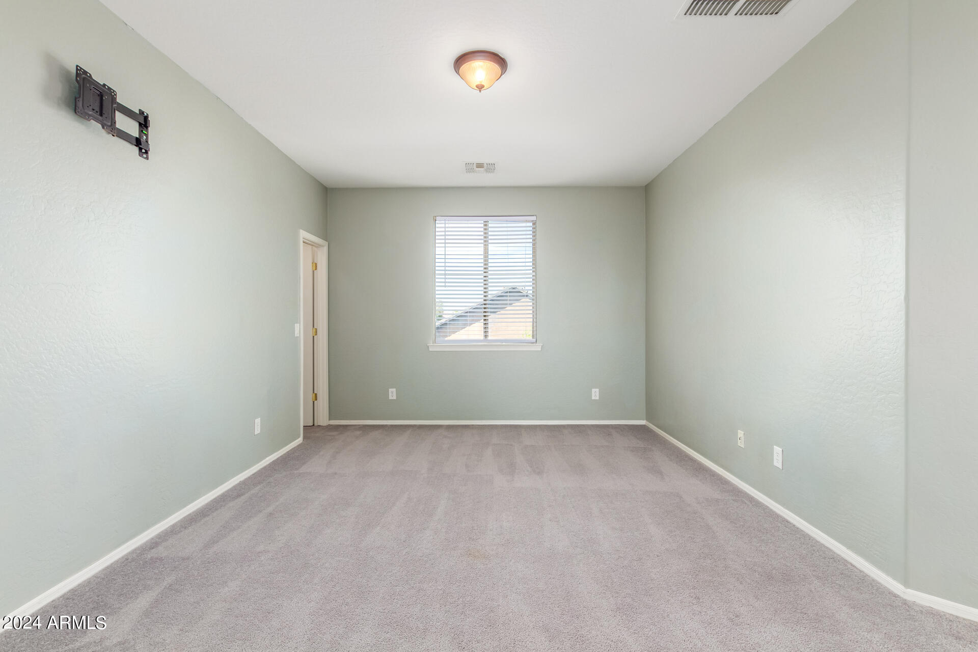 5606 W CARSON Road