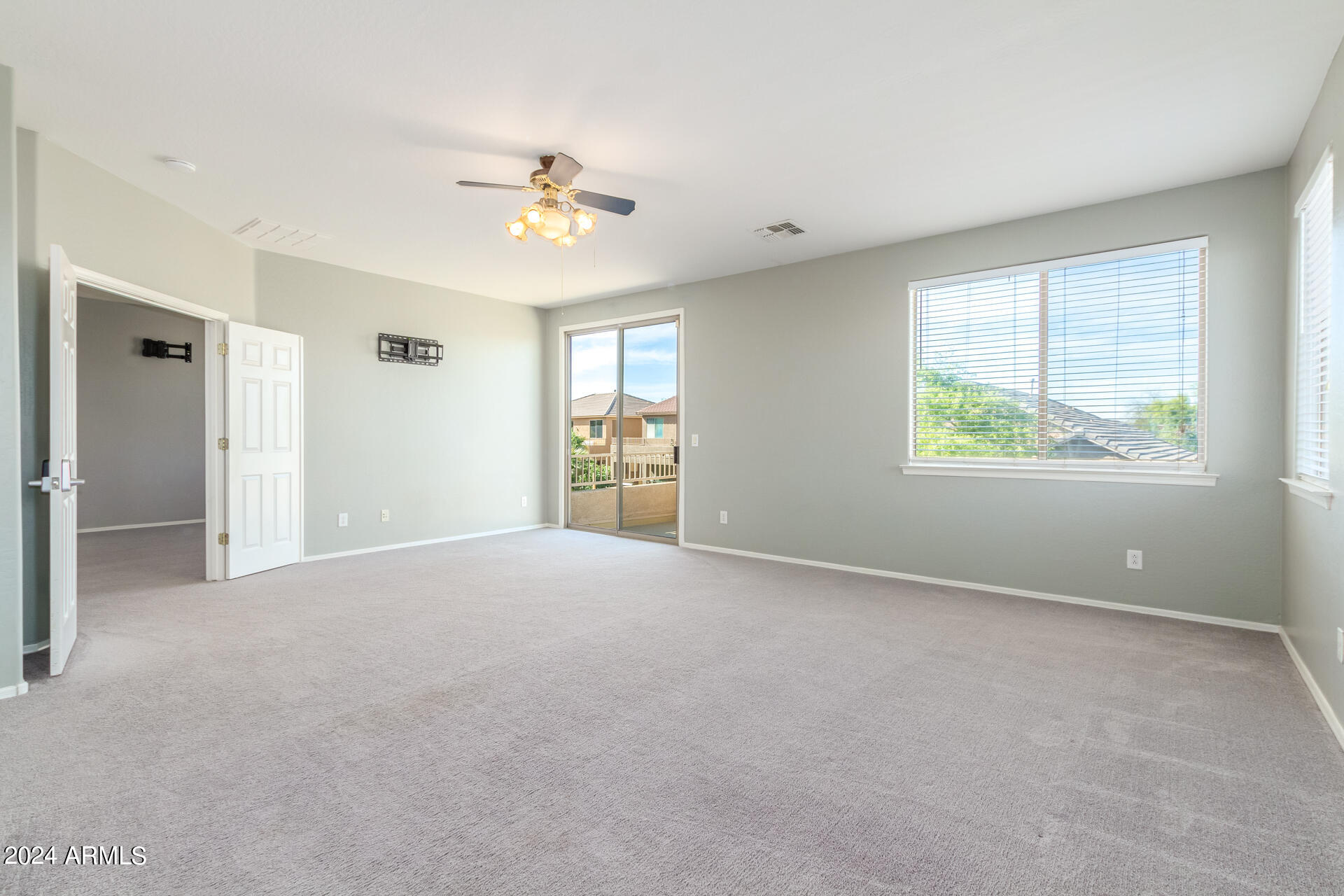 5606 W CARSON Road