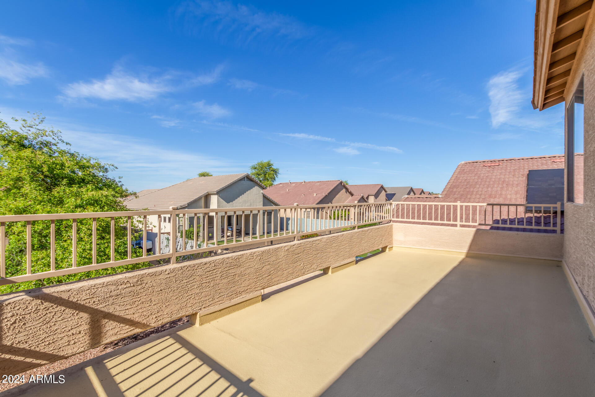 5606 W CARSON Road