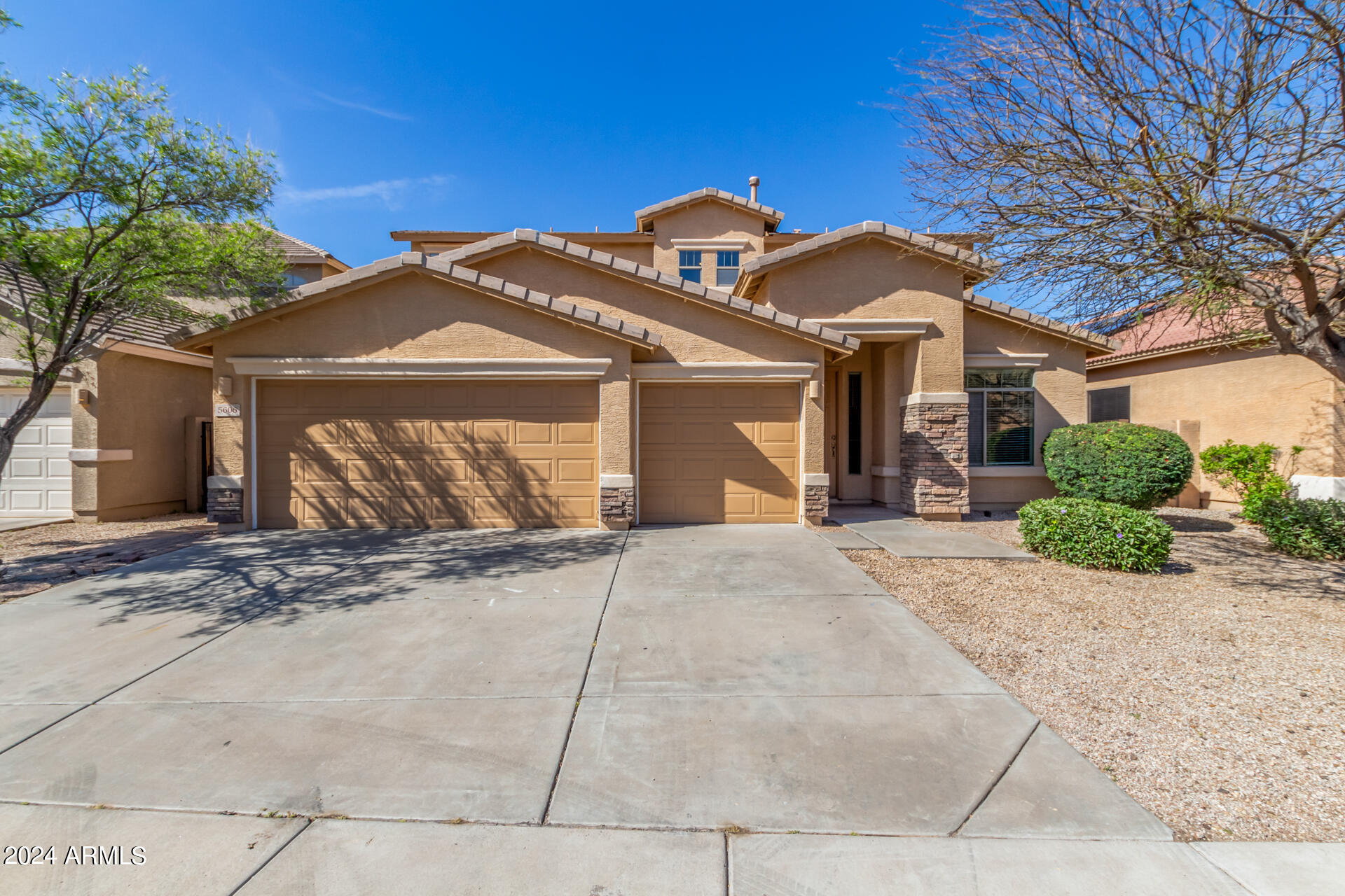 5606 W CARSON Road