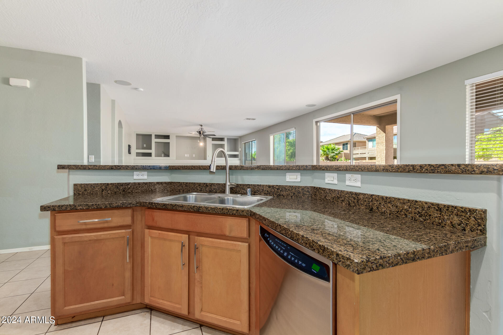 5606 W CARSON Road