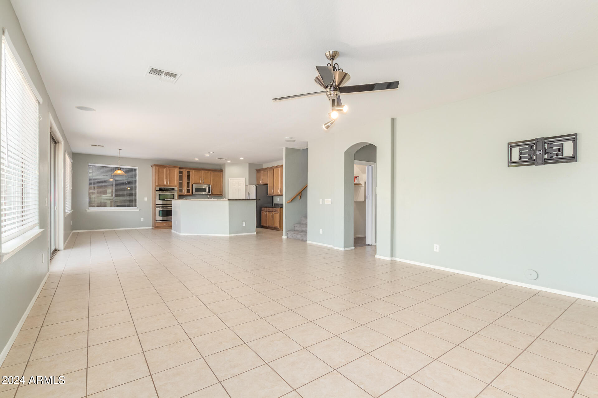 5606 W CARSON Road